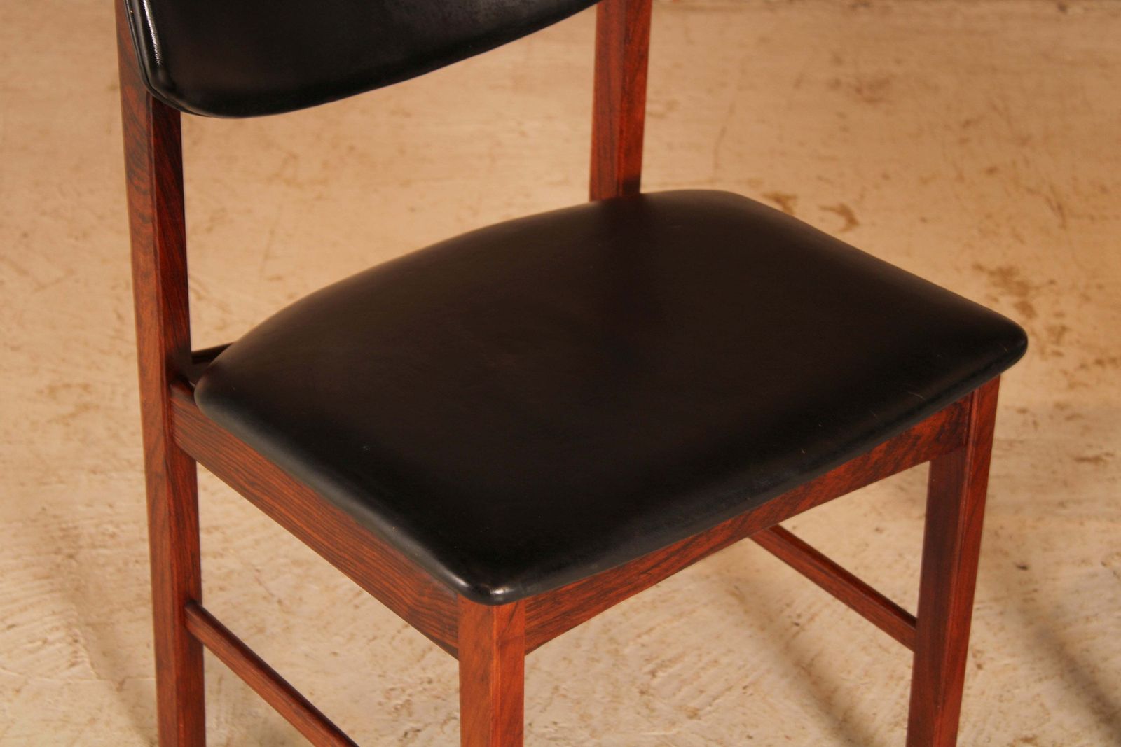 Set Of 6 Danish Mid Century Rosewood Dining Chairs, Circa 1960s photo vinterior