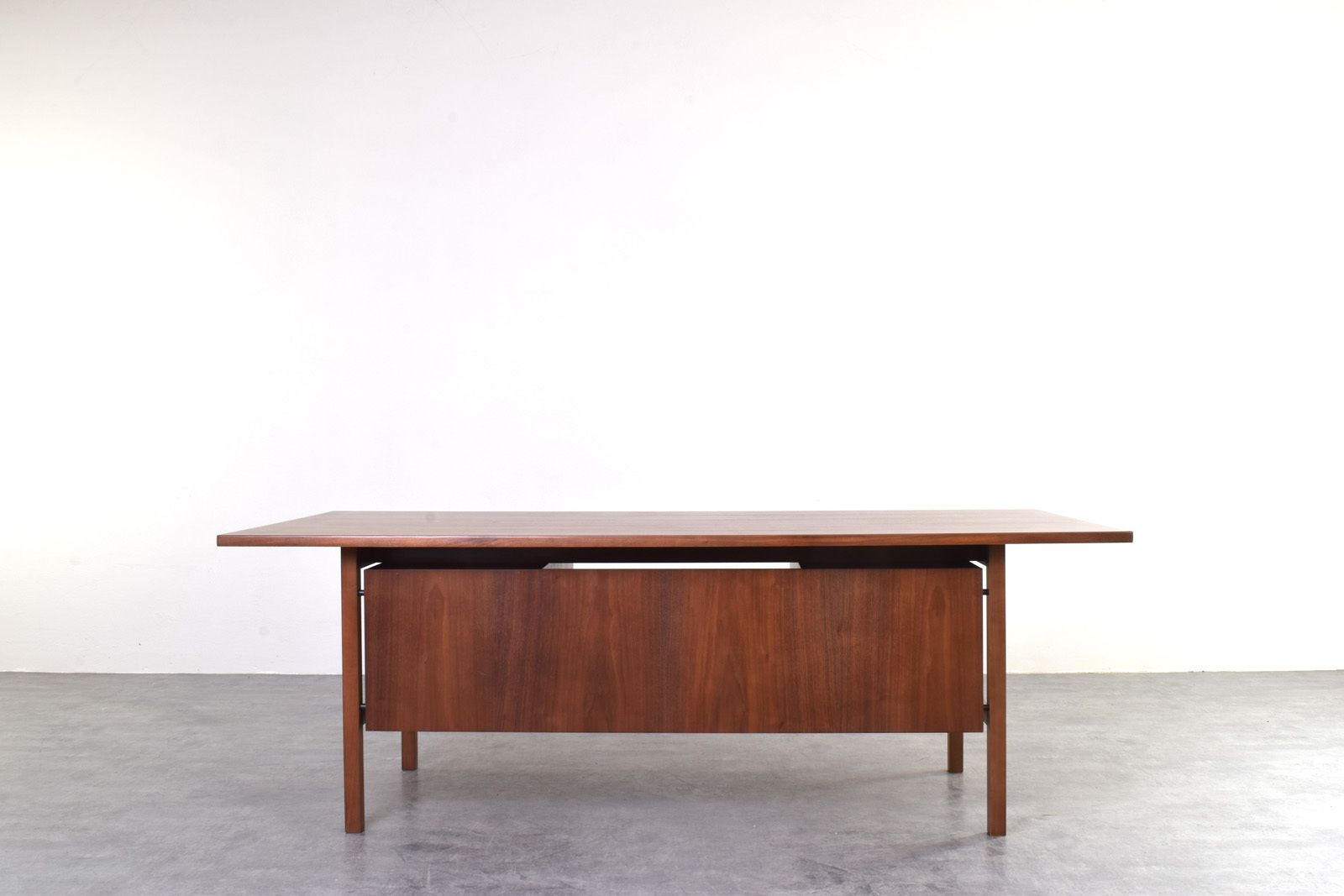 Mid Century Large American Walnut Executive Desk photo Furniture