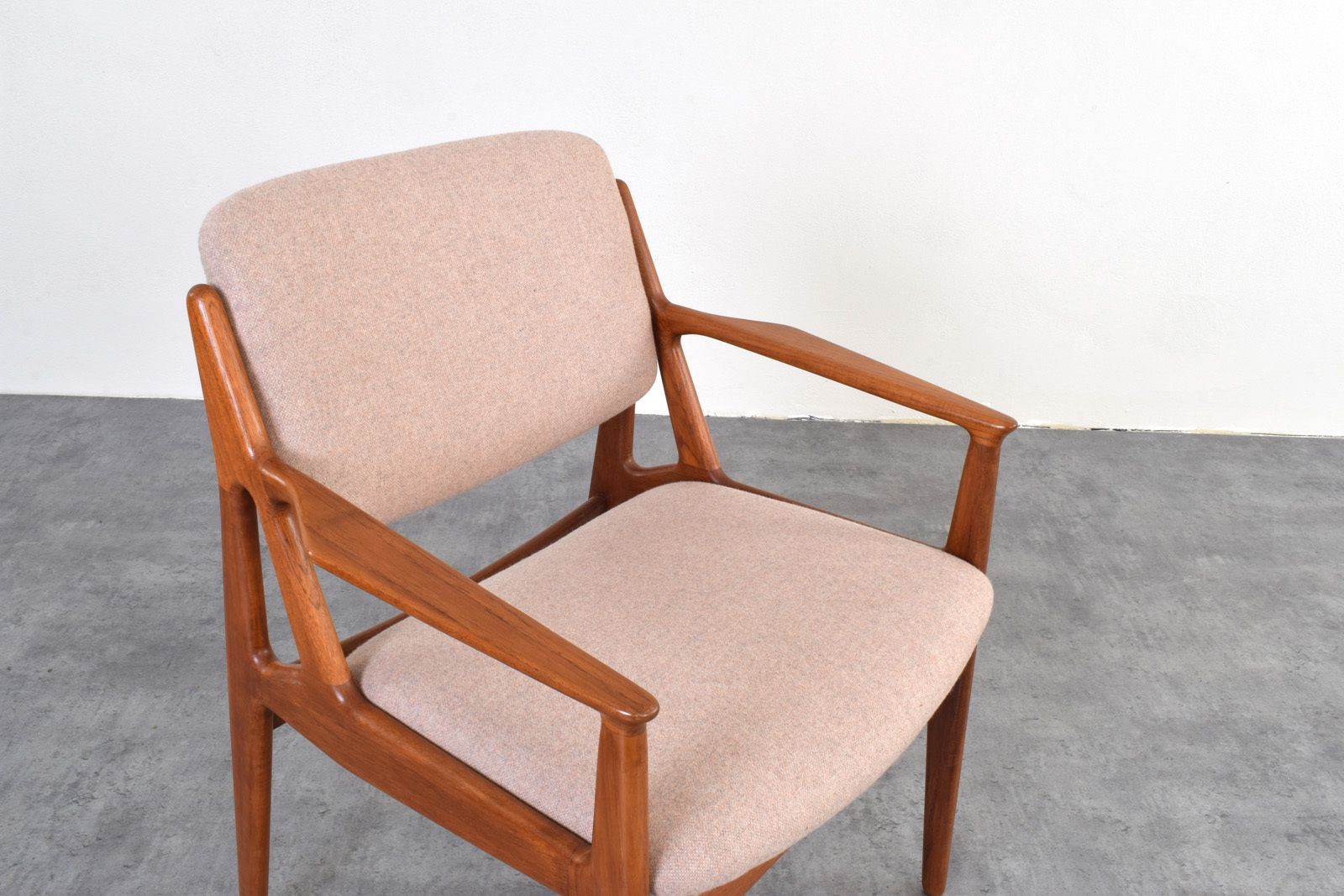 photo furniture Mid Century Teak & Wool Ella Armchair By Arne Vodder For Vamo Sønderborg, 1960s.