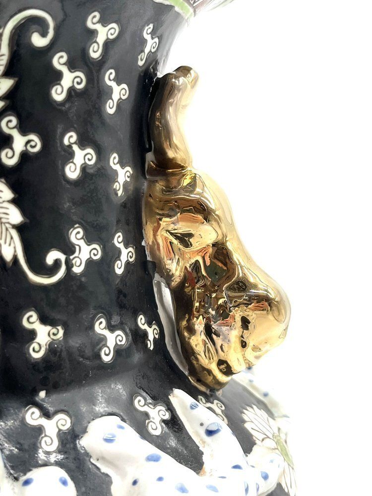 photo for sale Chinese Qing Dynasty Tongzhi Vase With Peacock Motif, 1862 1874