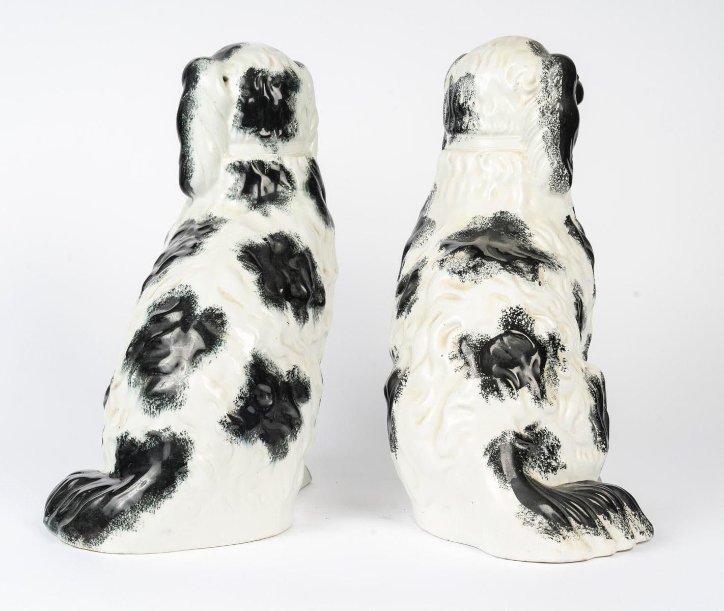 Pair Of Porcelain Sculpture Depicting King Charles Spaniels, 20th Century. photo 1966.0