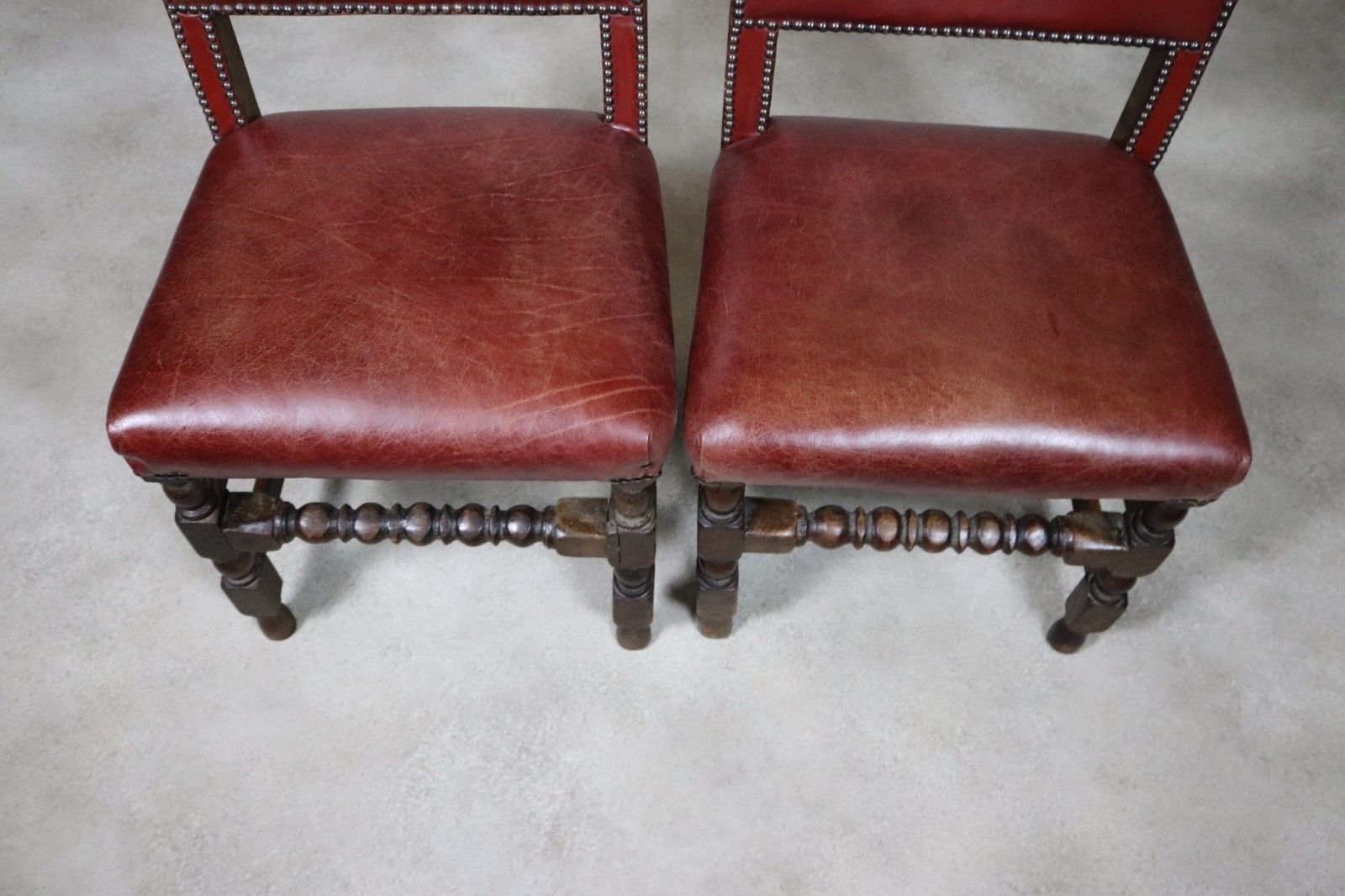 photo vinterior Set Of 6 Antique Cromwellian Style Oak And Leather Dining Chairs