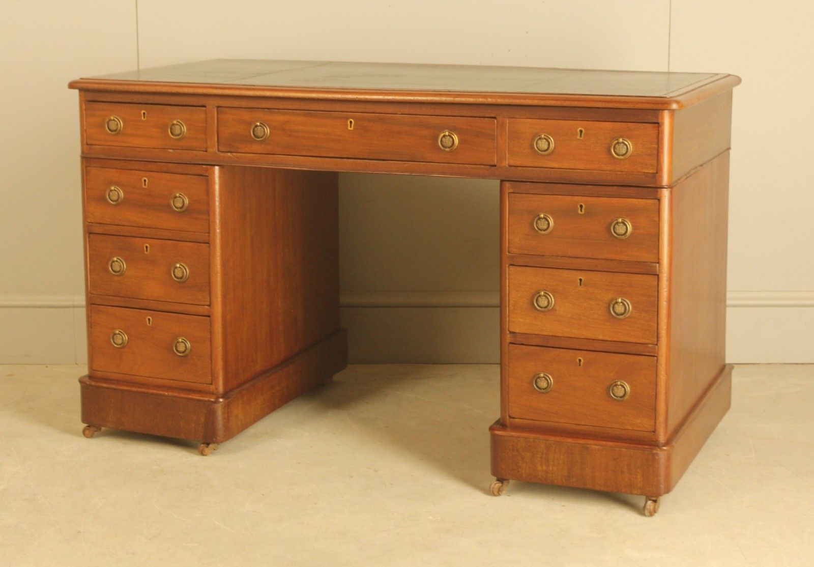 Victorian Mahogany Kneehole Pedestal Desk photo Furniture