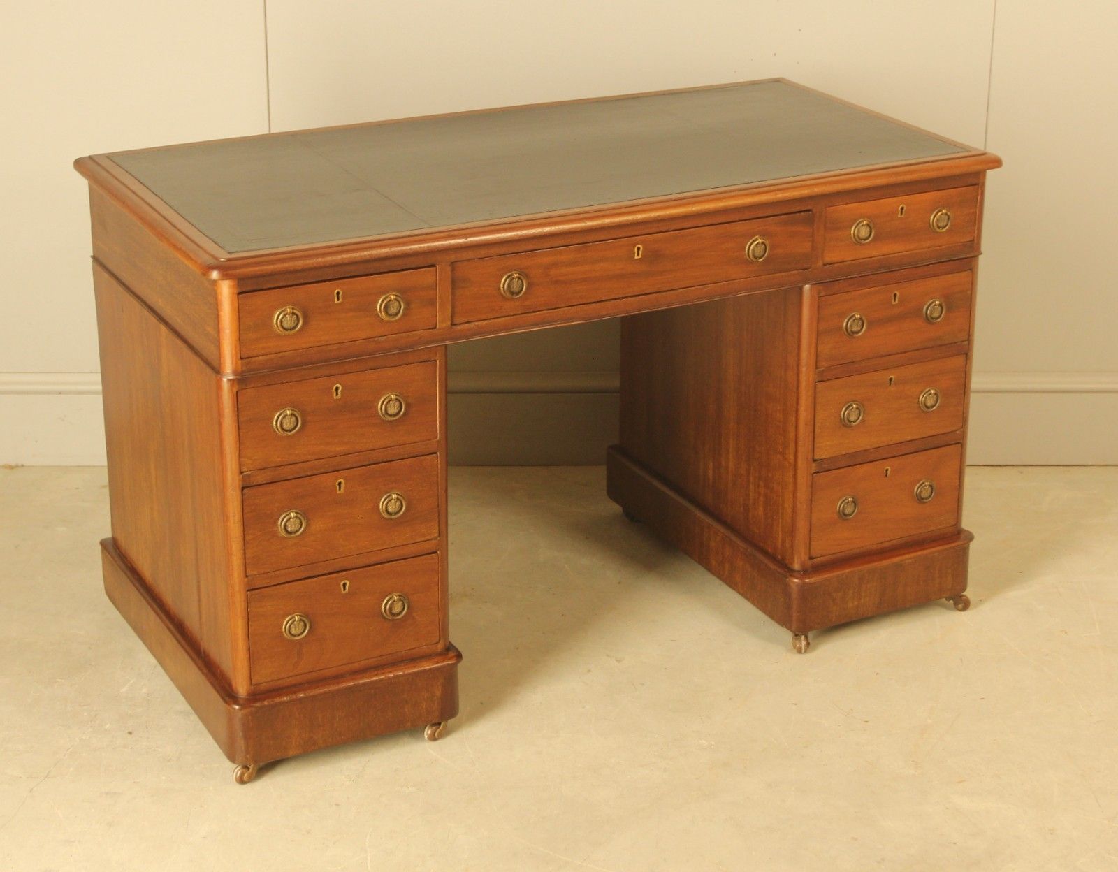 Victorian Mahogany Kneehole Pedestal Desk photo vinterior