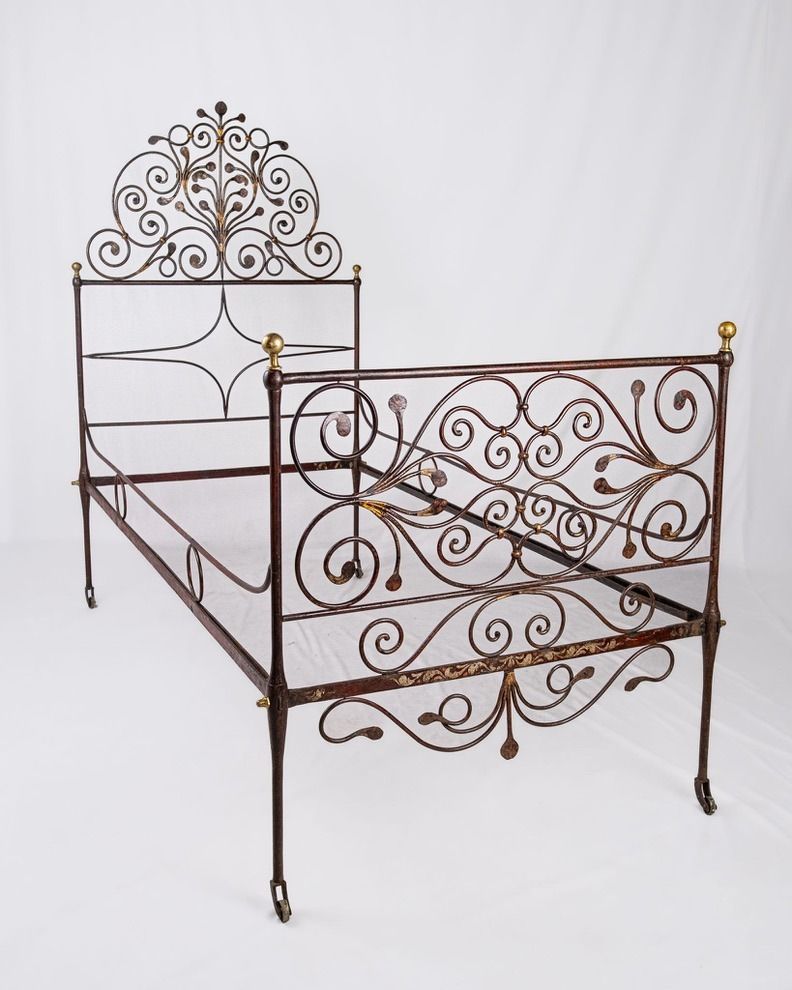 Genoese Peacock Tail Bed In Painted Wrought Iron, Italy, Early 19th Century photo for sale