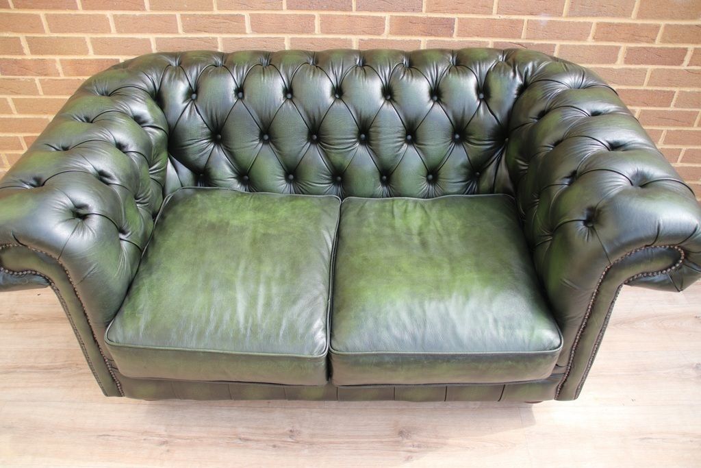 photo furniture Chesterfield Paxton Sofa