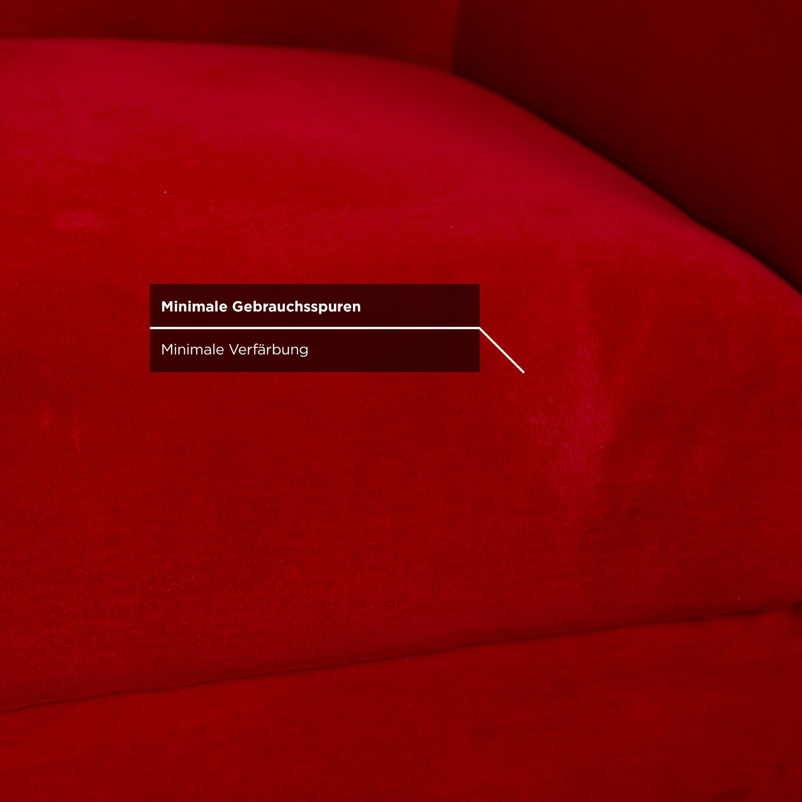 Fauteuil Bretz Gaudi en velours rouge, pieds en forme de pattes de lion dorées photo vinterior
