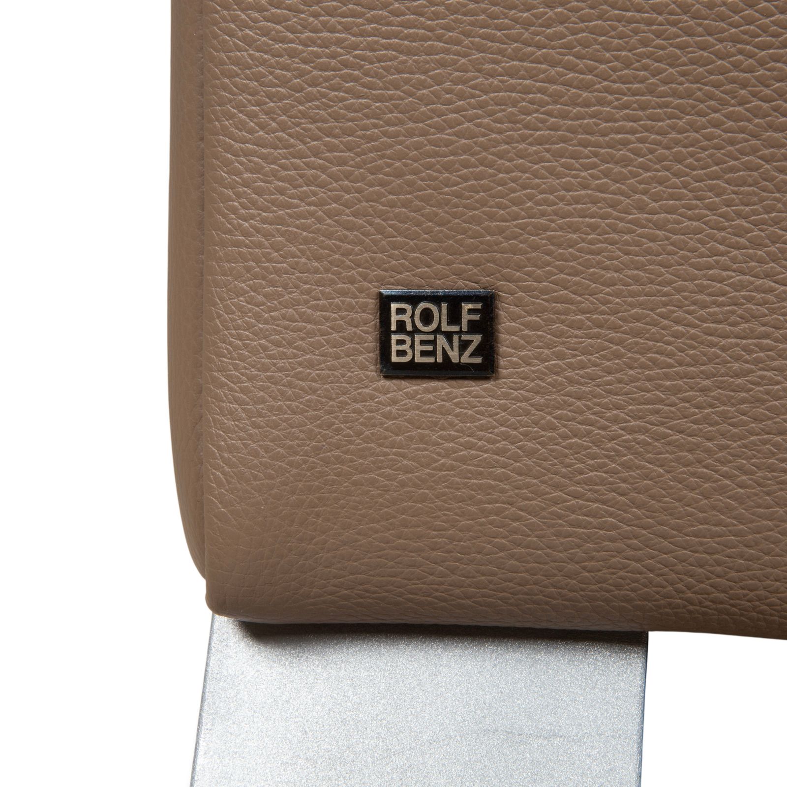 photo furniture Fauteuil Rolf Benz 322 en cuir brun cognac