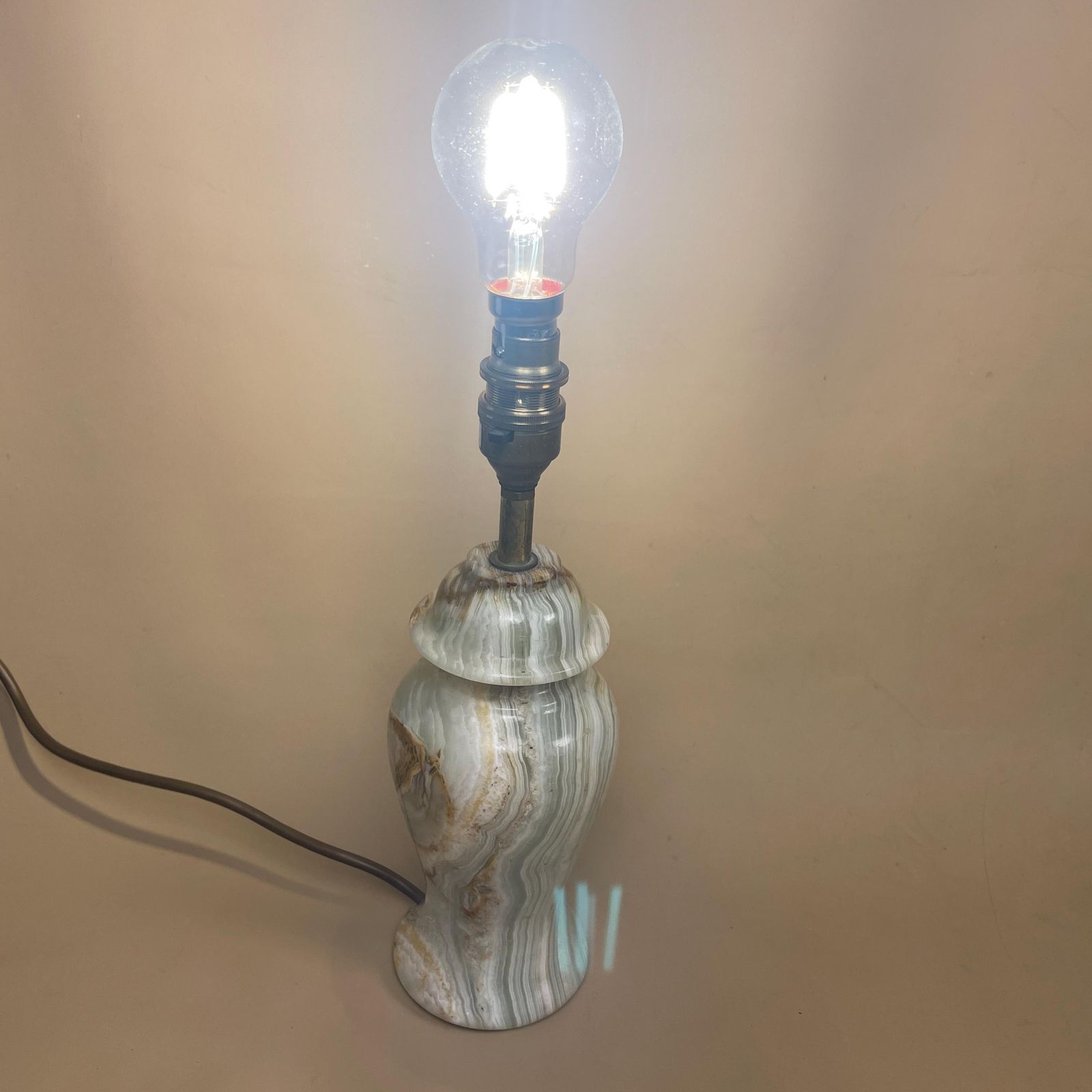 Green Marble Lamp Light Bedside Brass Gold Trims Metal Marbled Pattern Classic Column Natural Stone Antique Vintage Side Heavy Solid photo vintage