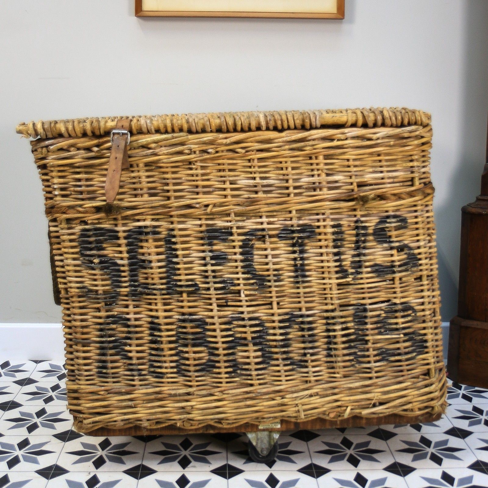 Arthur Craven Mill Basket In Wicker With Rope Handles And Lid photo for sale