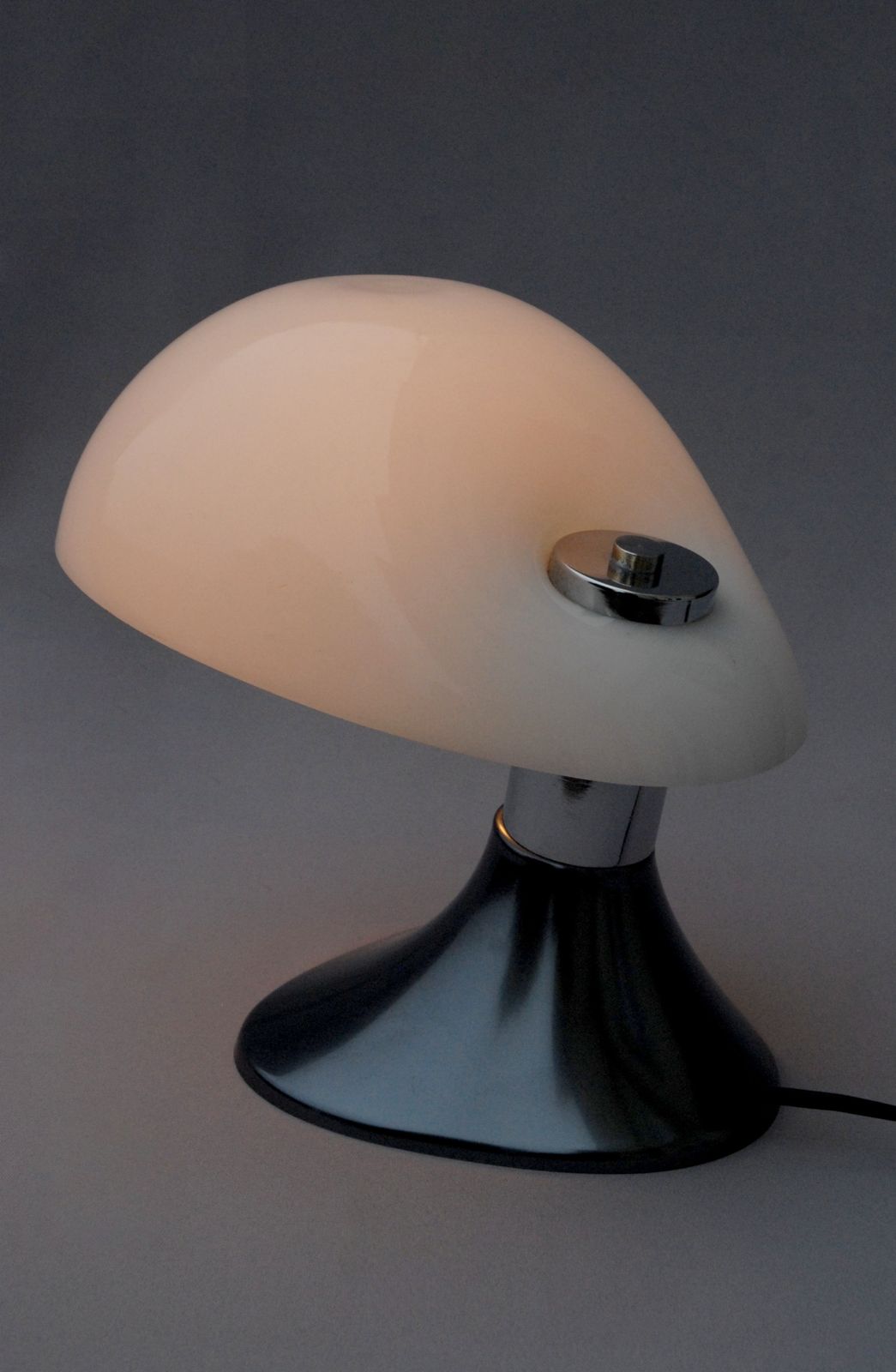 Cobra Table Lamp From Guzzini, Italy, 1970s photo vinterior