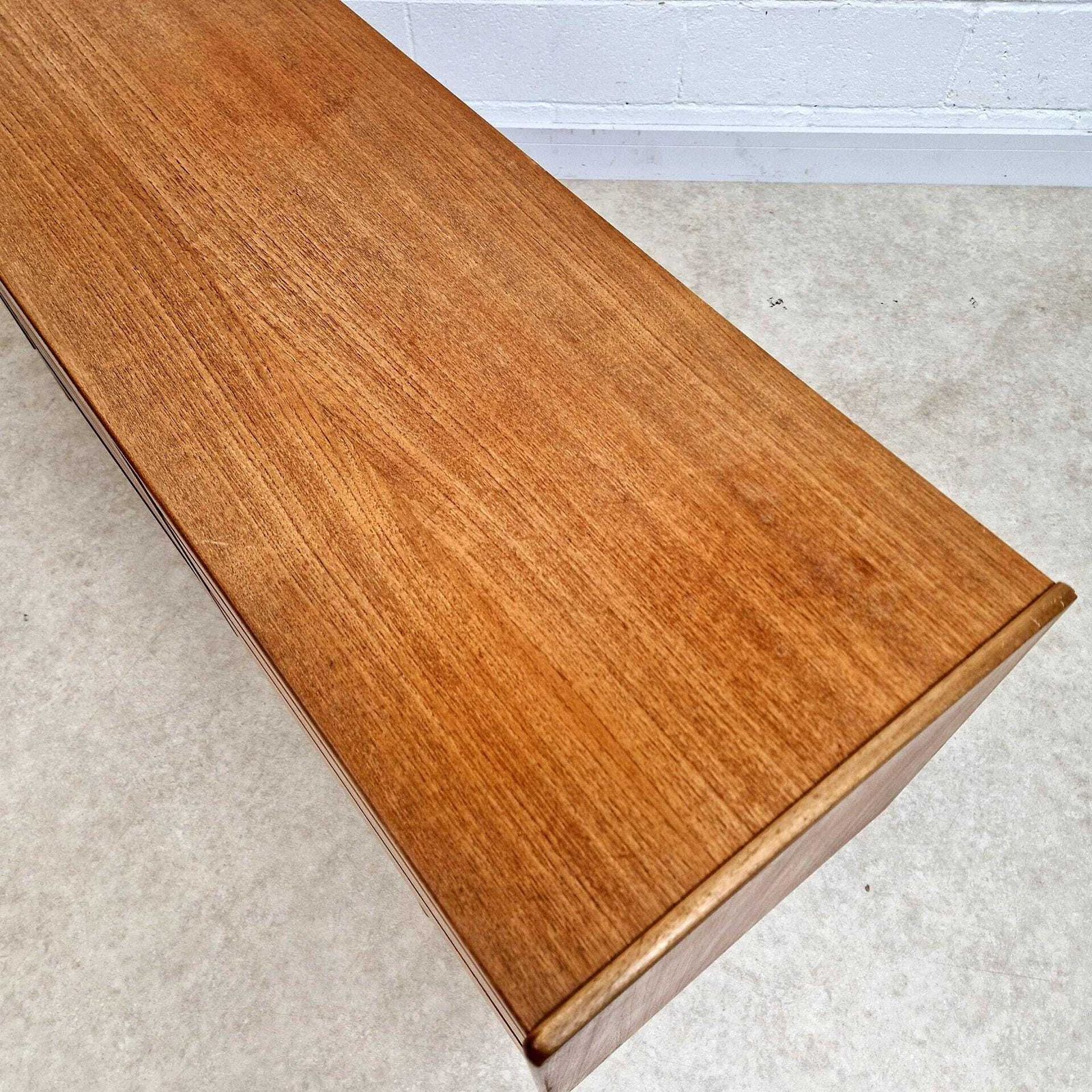 photo vinterior McIntosh Vintage Mid Century 1960s Danish Design Sideboard Credenza Pg180