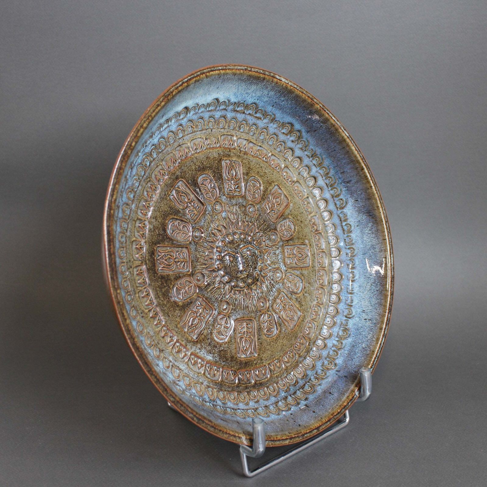 photo furniture Stoneware Bowl With Sun Motif By Jean Claude Taburet For Hb Henriot (Circa 1960s 70s)