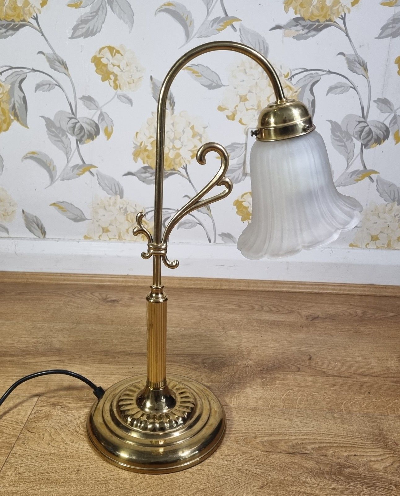 Vintage Brass Swan Neck Table Lamp Glass Tulip Shade Art Nouveau/Antique  Style photo furniture