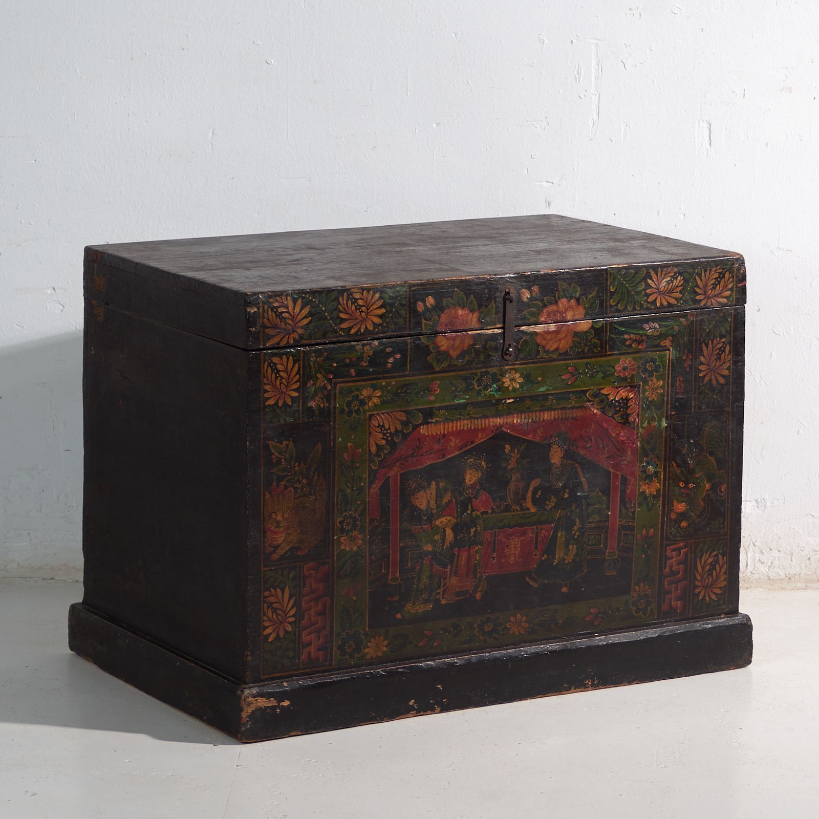 Antique Painted Trunk In Pine Wood – China, Circa 1900