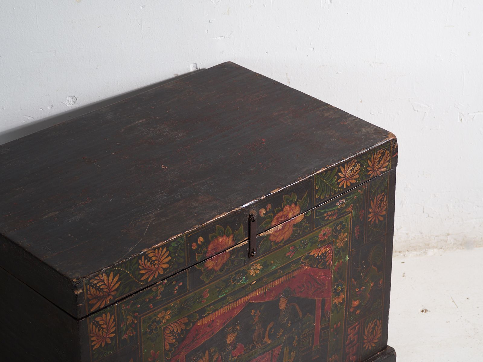 Antique Painted Trunk In Pine Wood – China, Circa 1900 photo furniture