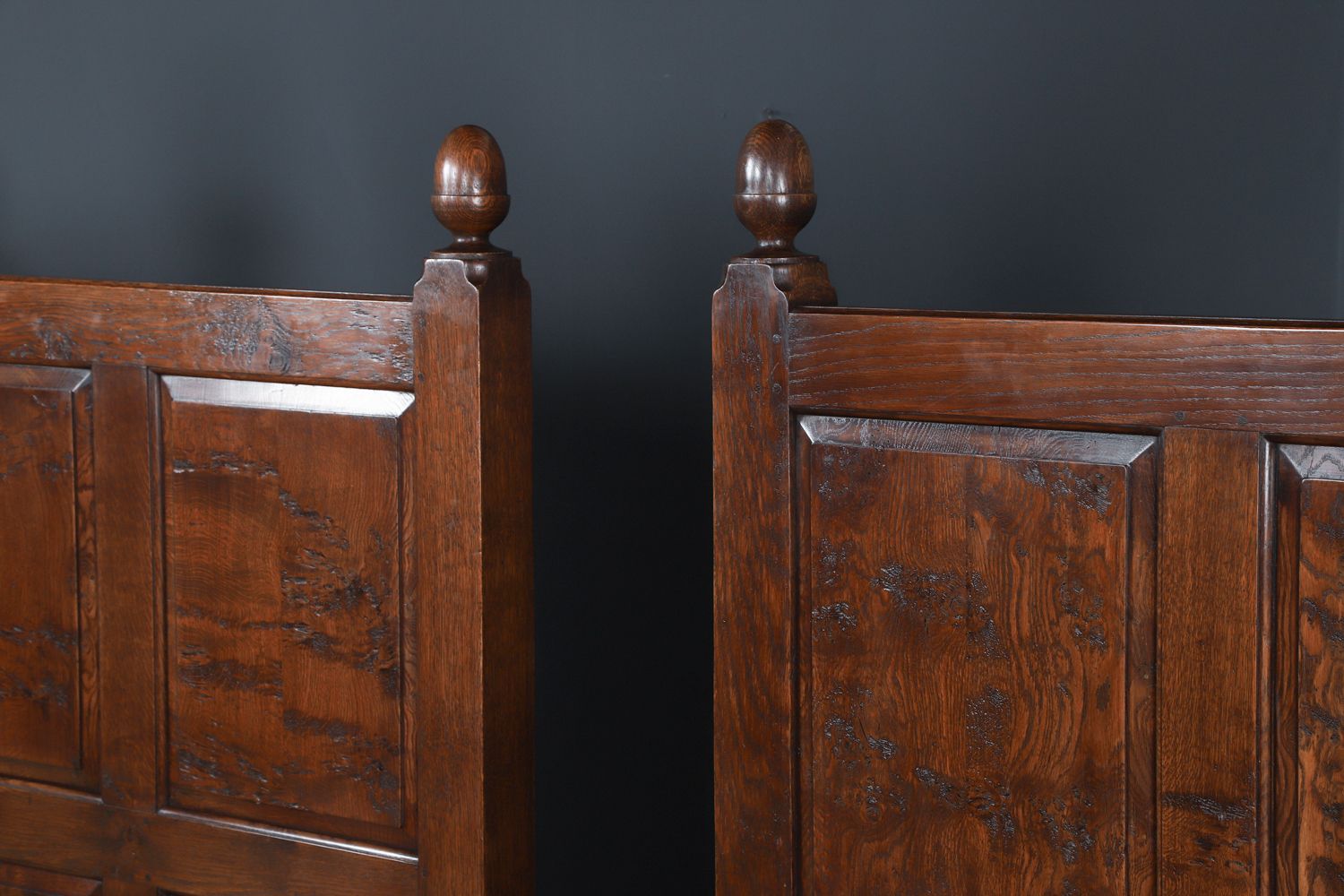 4450.0 English 17th Century Style Pair Of Figured Oak 3ft Single Beds (Circa 1980) photo