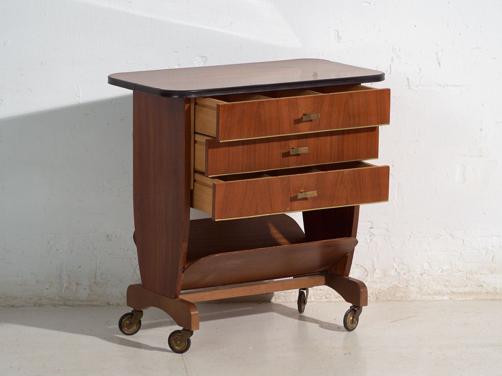 Art Deco Serving Trolley In Walnut – Czechoslovakia, Circa 1930 photo 460.0