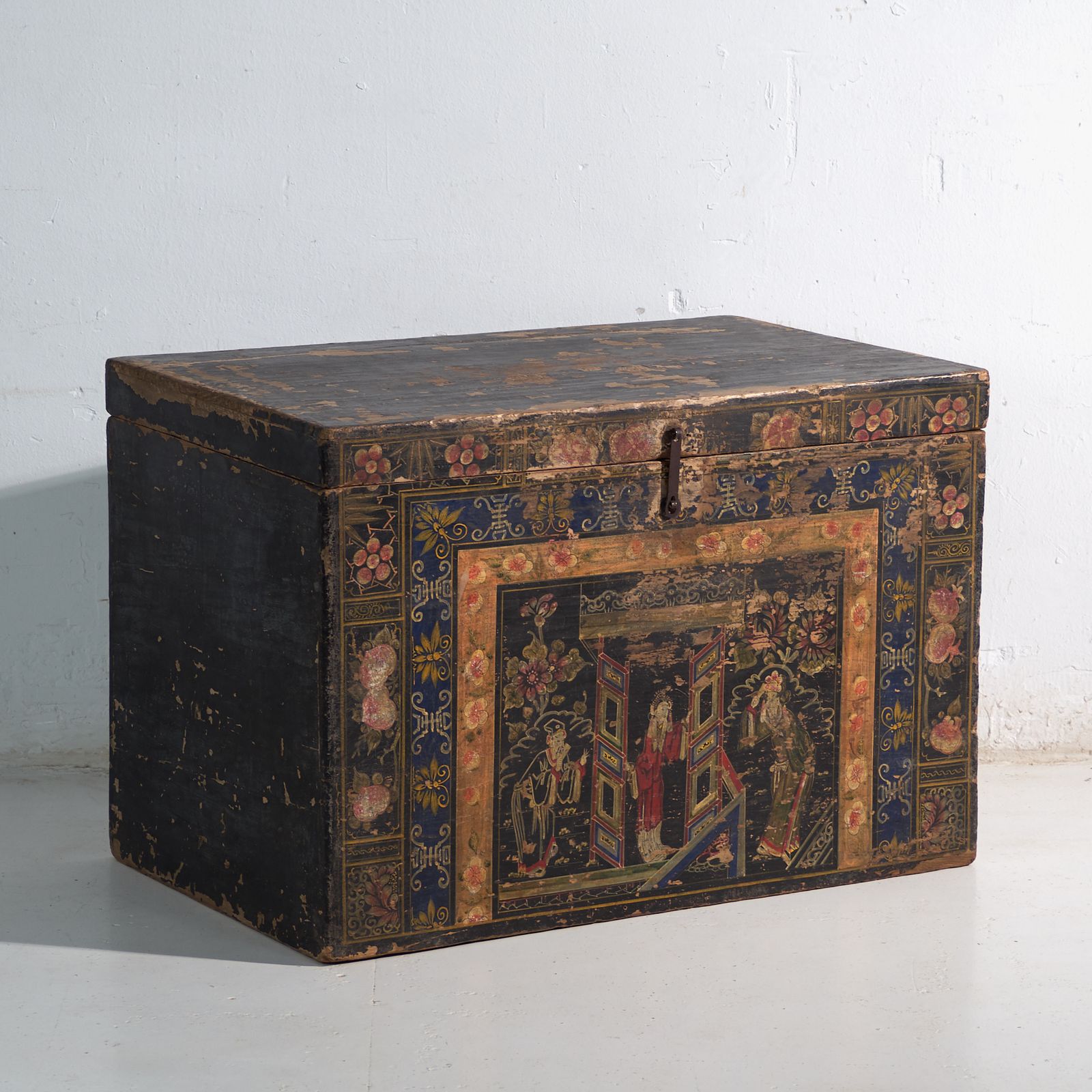 Antique Painted Trunk In Pine Wood – China, Circa 1900