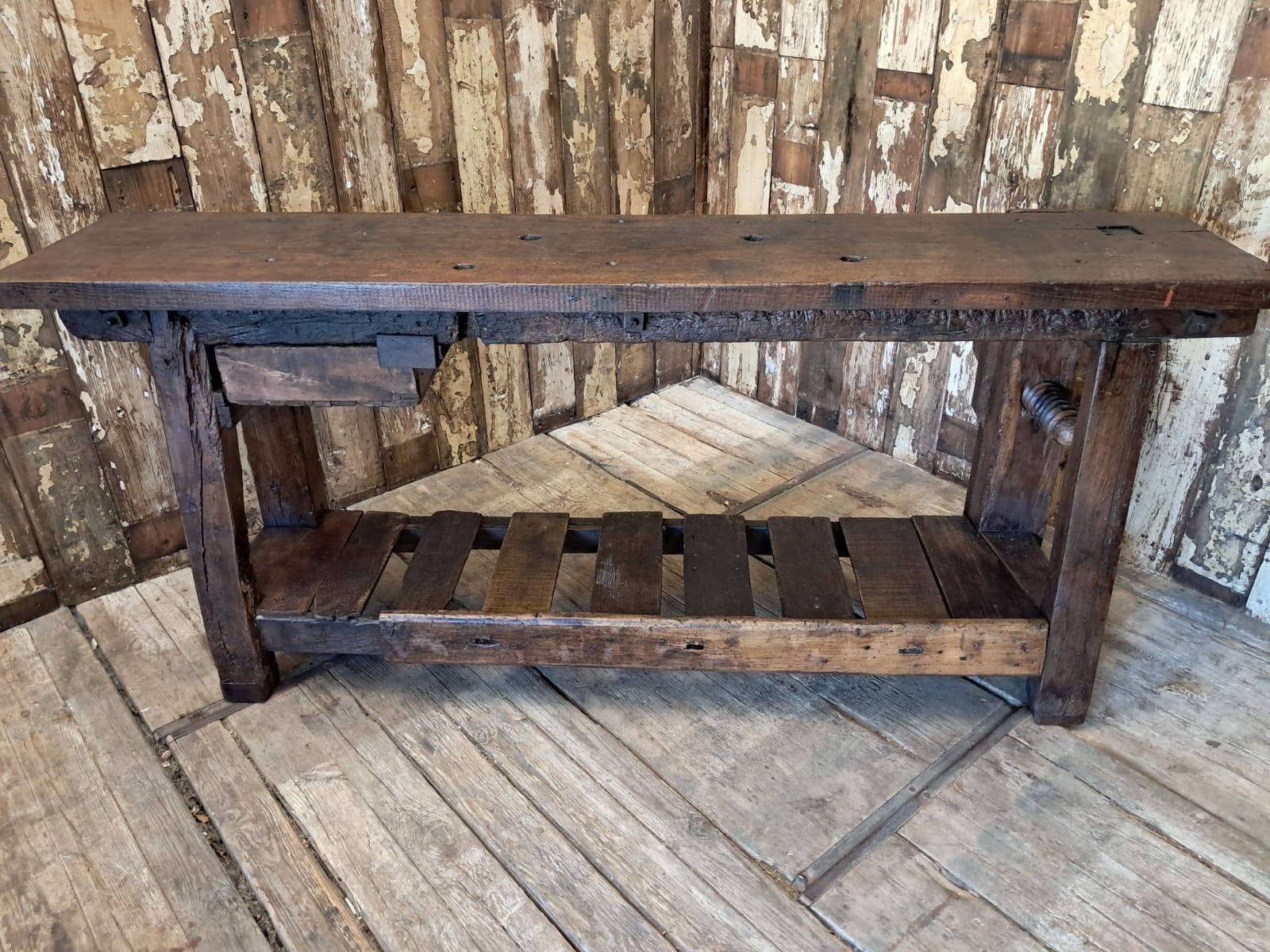 photo vinterior French Carpenters Workbench