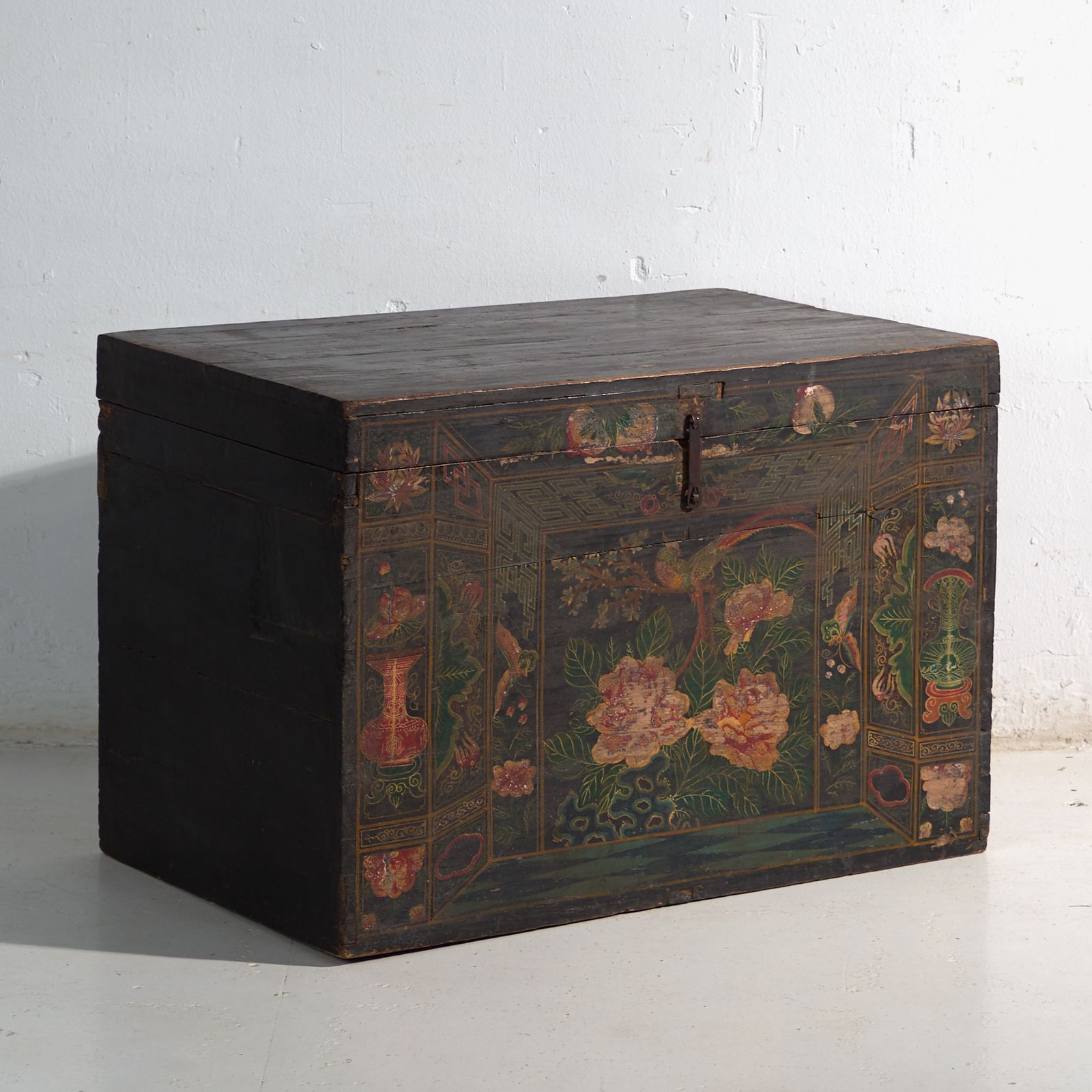 Antique Painted Trunk In Pine Wood – China, Circa 1900