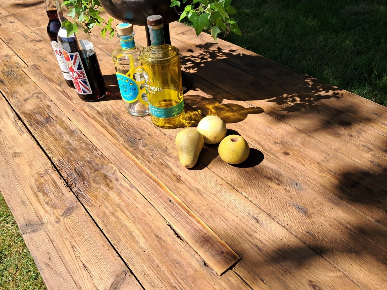 photo furniture Harvest Trestle Table