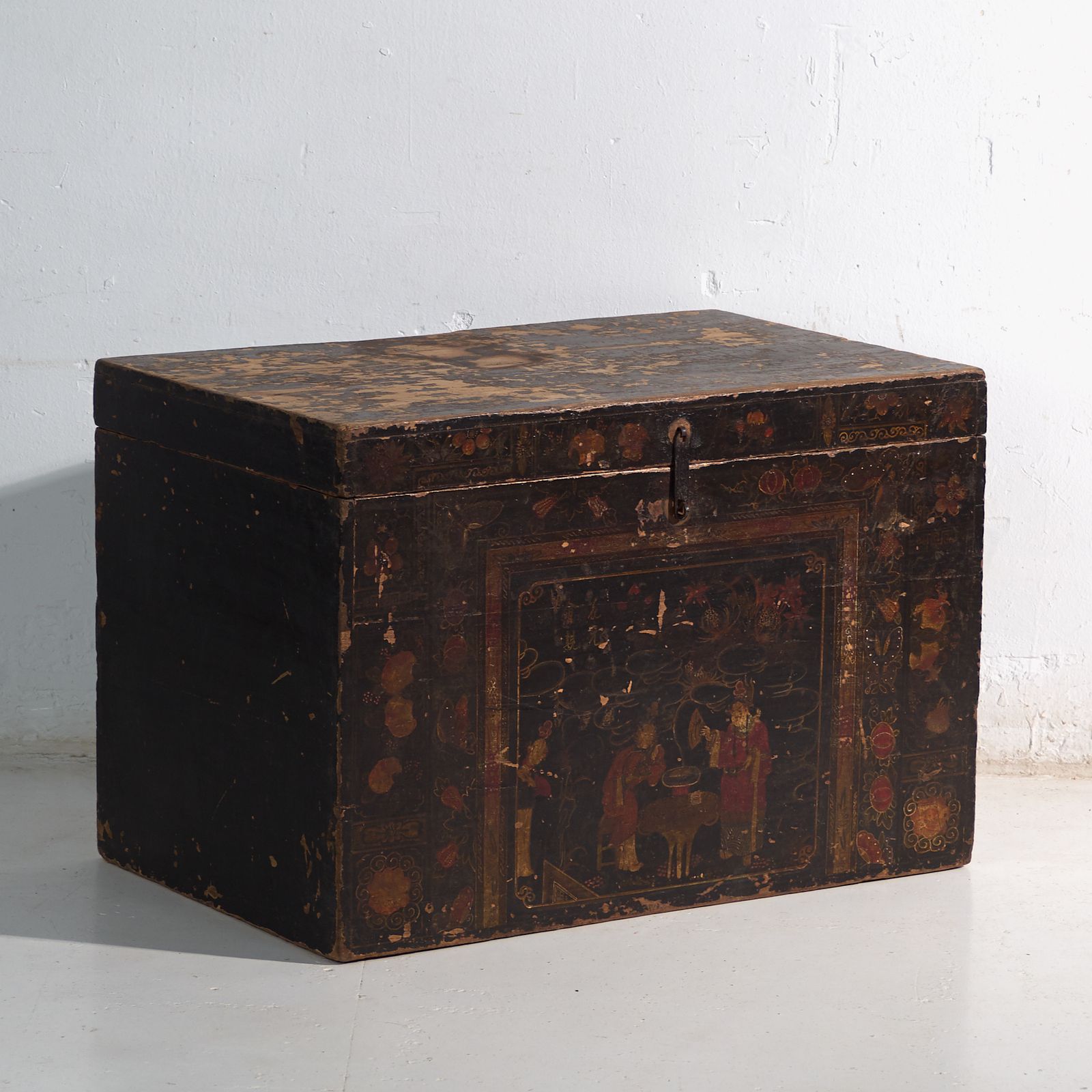 Antique Painted Trunk In Pine Wood – China, Circa 1900