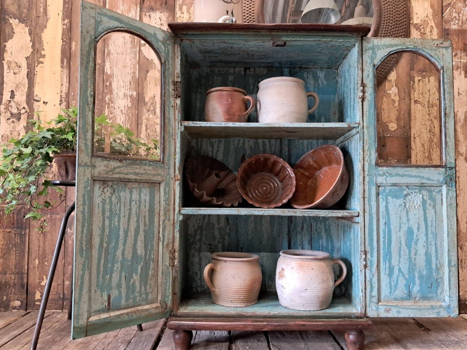 Rustic Vitrine photo 395.0
