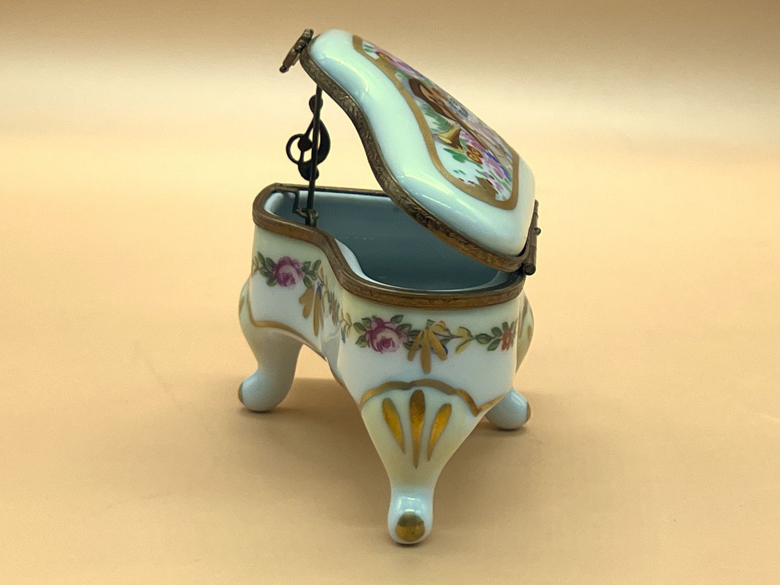 Jacques Limoges Porcelain France Limited Edition 55/250 Hinged Piano Hand Painted Trinket / Jewelry Box. photo 149.95