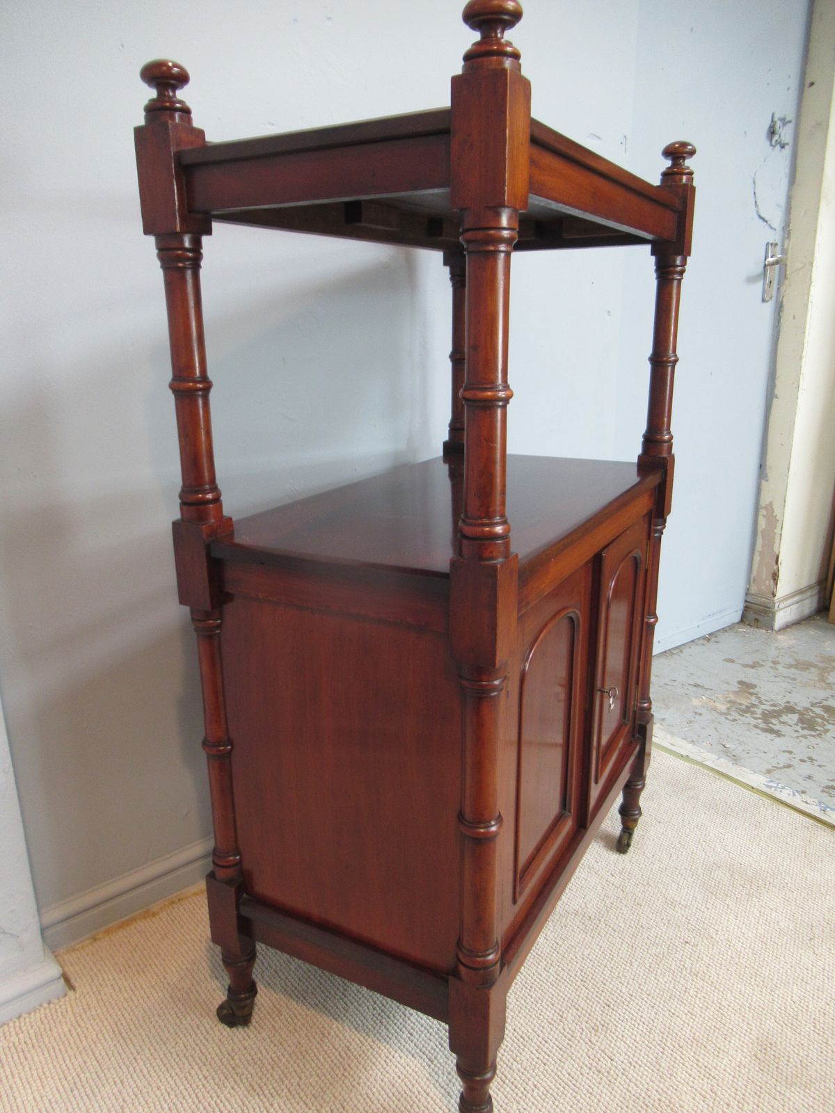 Victorian Mahogany    Side  /  Server   Table photo vinterior