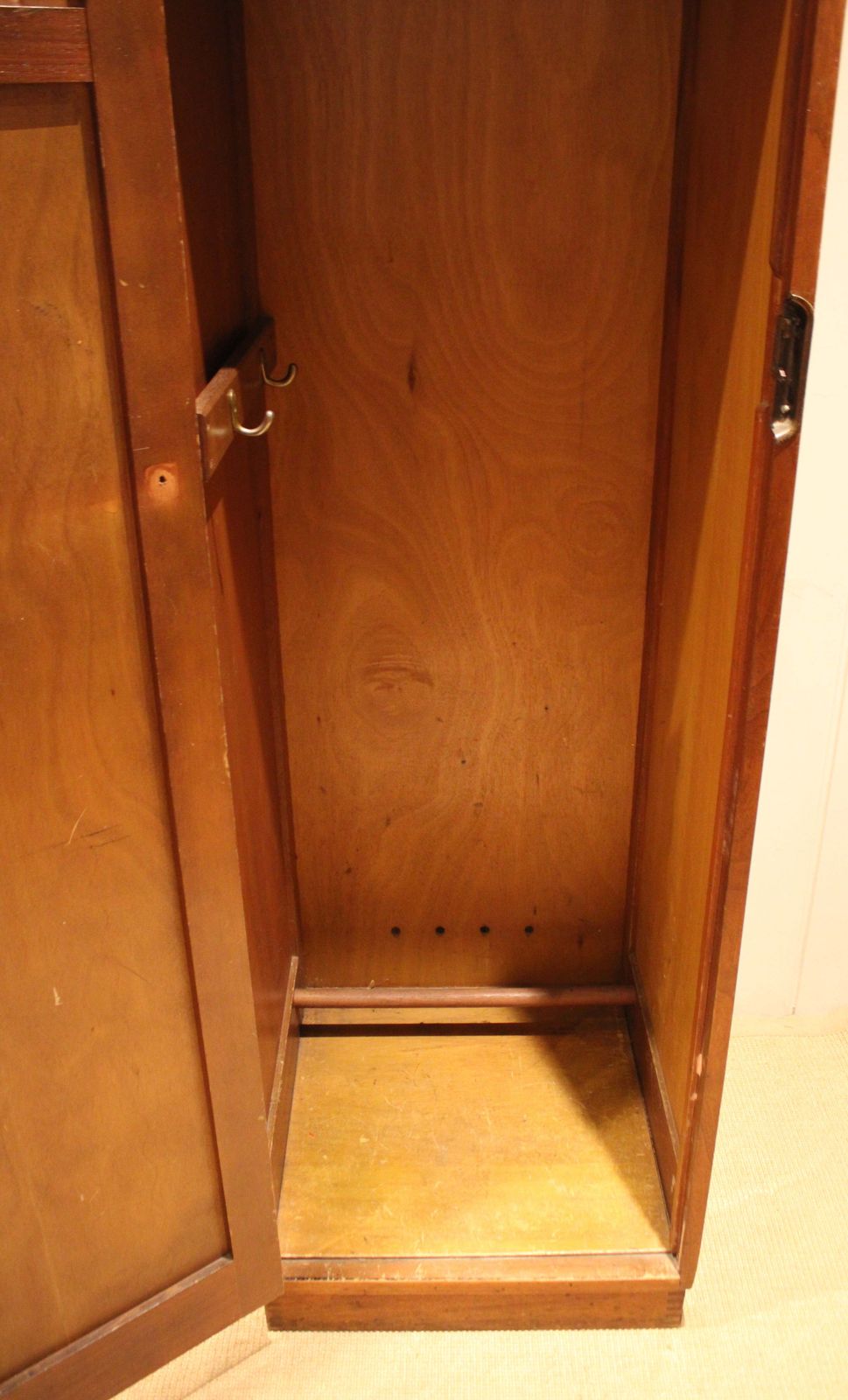 photo furniture Raf Air Ministry Airman's Locker