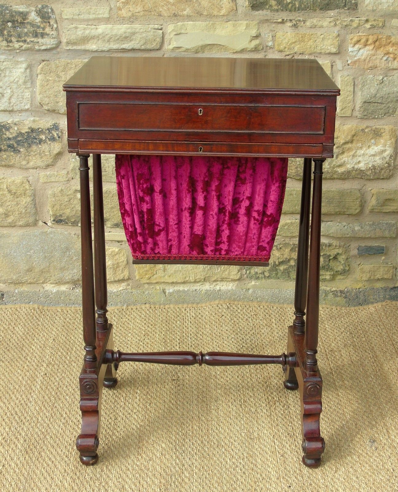 Good Early 19th Century Mahogany Sewing Table photo furniture
