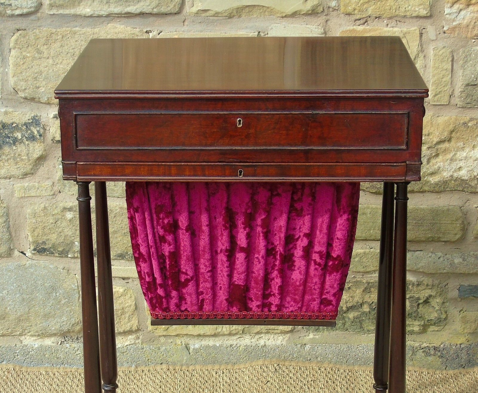 Good Early 19th Century Mahogany Sewing Table photo 385.0