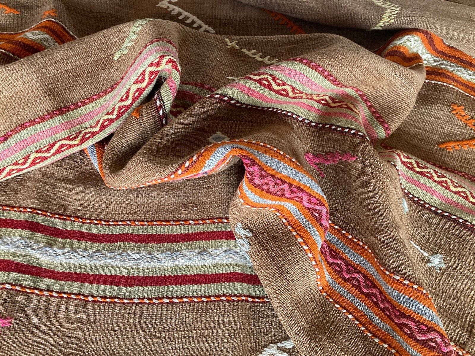 photo vintage Vintage Anatolian Kilim 2.55m X 1.55m