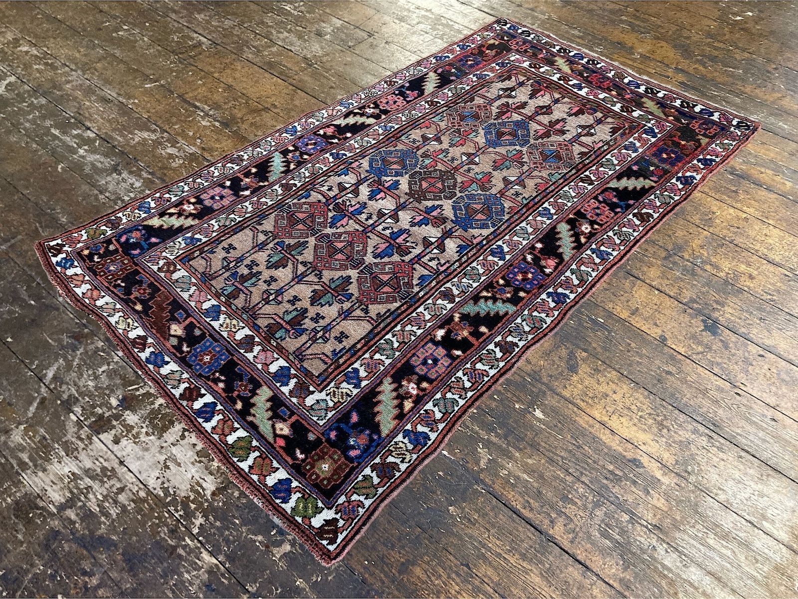 Antiek Koerdisch tapijt 2,12 m x 1,23 m photo 1900.0