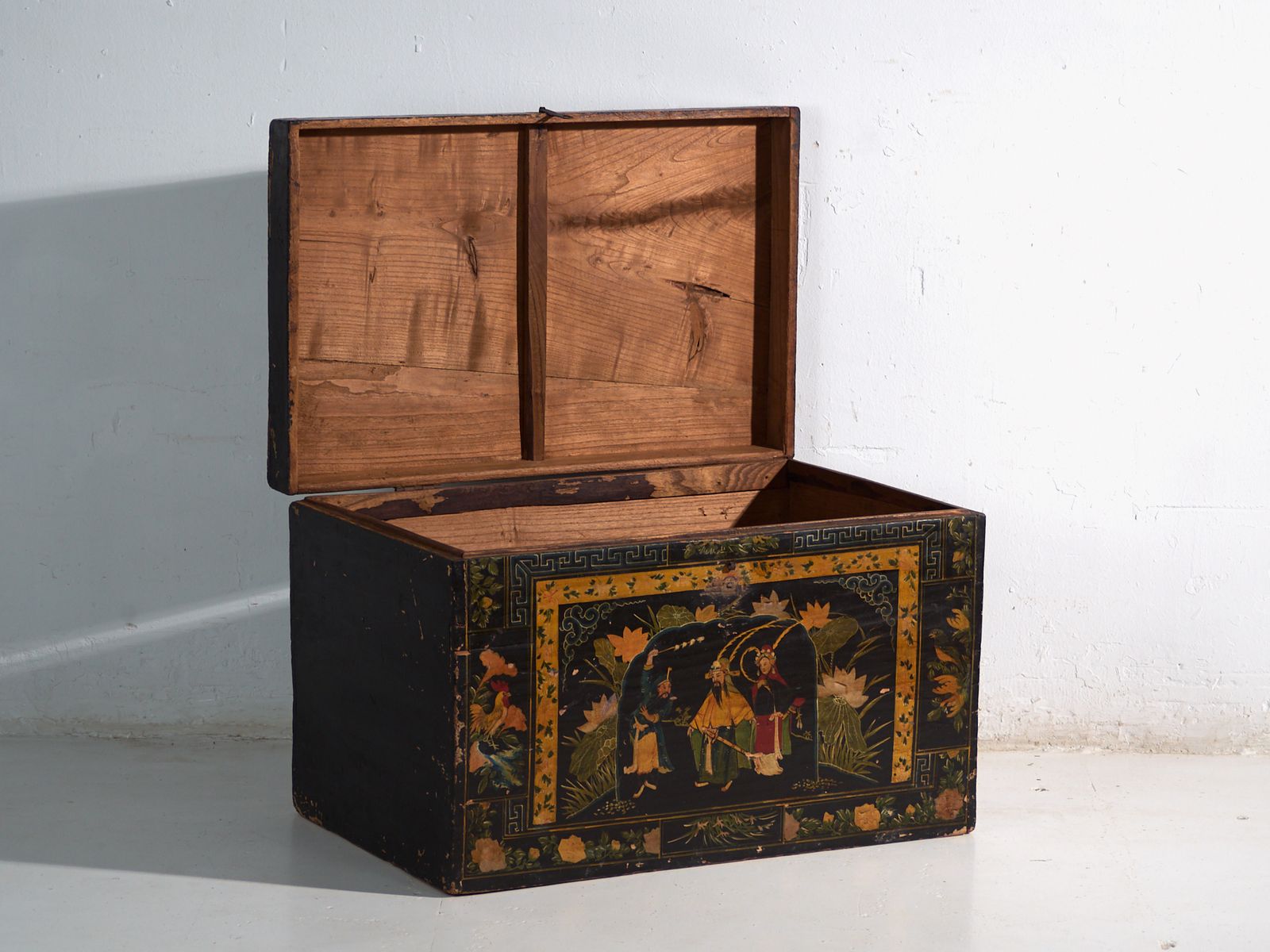 Antique Black Lacquered Trunk In Pine Wood – China, Circa 1900 photo Furniture