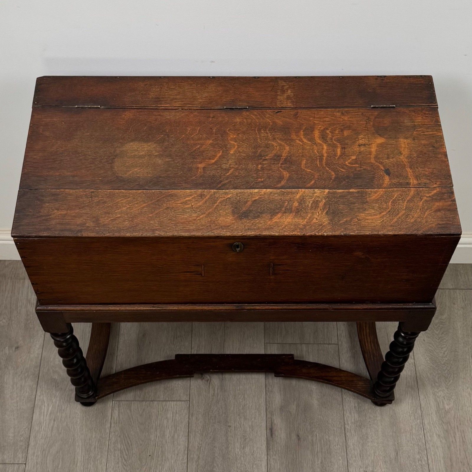 photo furniture Antique 19th Century Victorian Box On Stand In Oak ( Af 5865 )