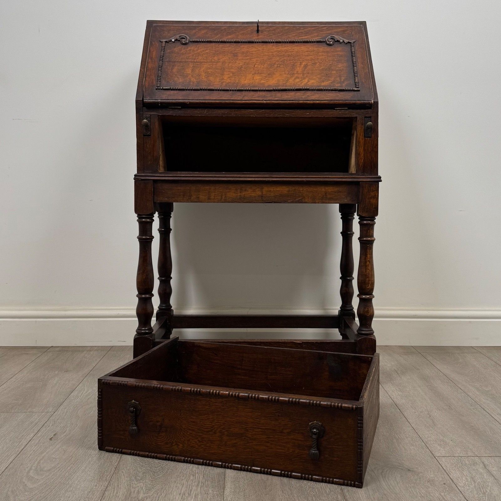 495.0 Antique 20th Century Jacobean Style Bureau In Oak ( Af 5849 ) photo