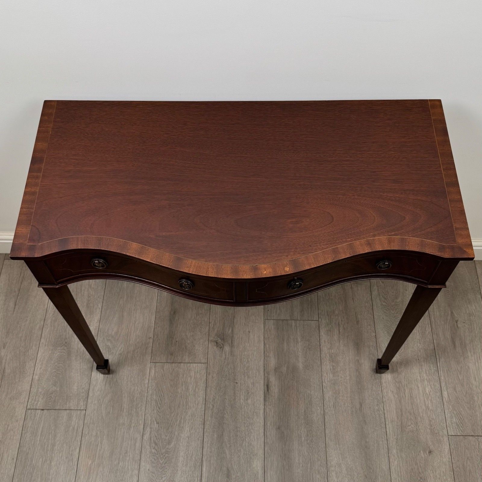 photo furniture Antique 20th Century Serpentine Writing Table In Mahogany ( Af 5861 )