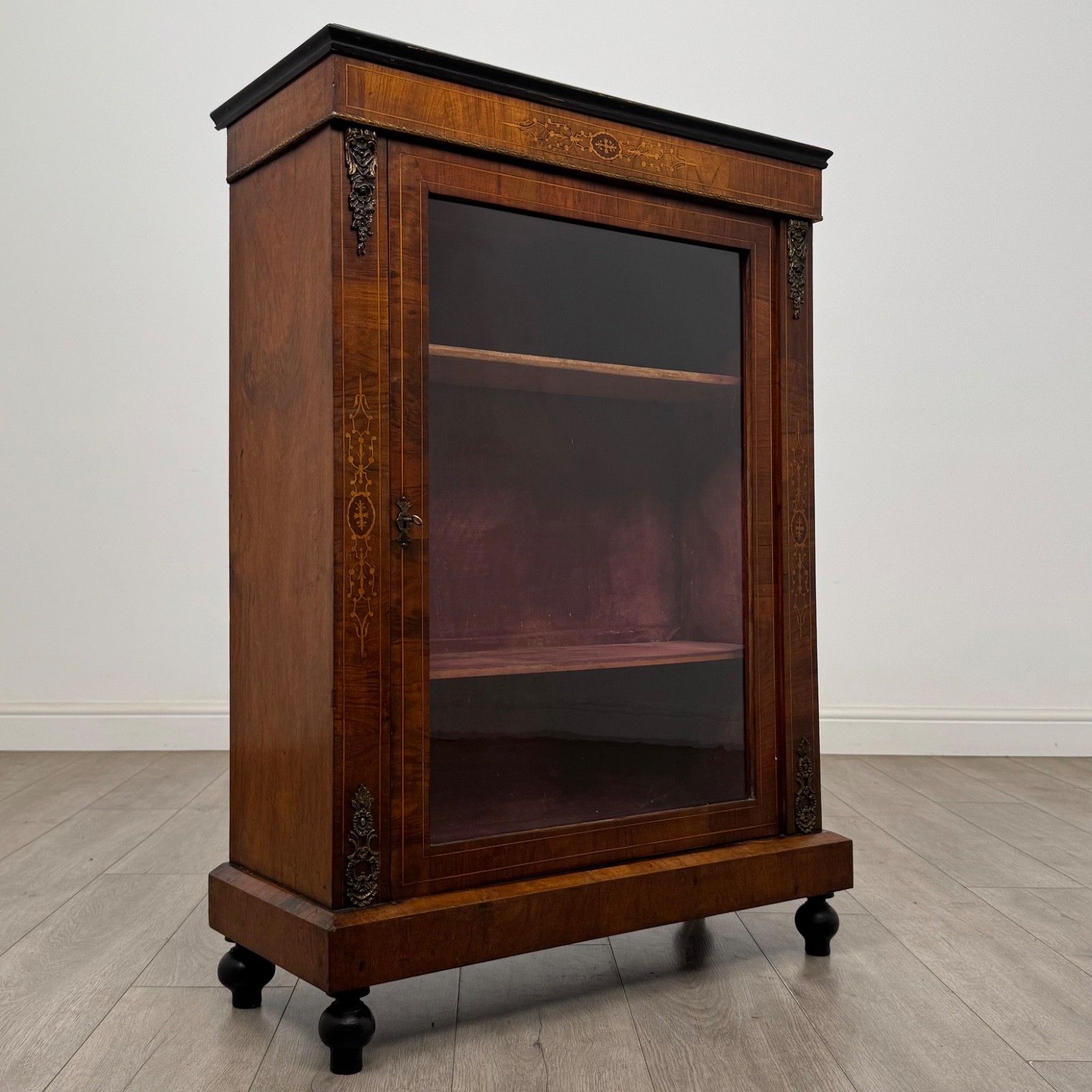 photo furniture Antique 19th Century Victorian Pier Cabinet In Walnut ( Af 5838 )