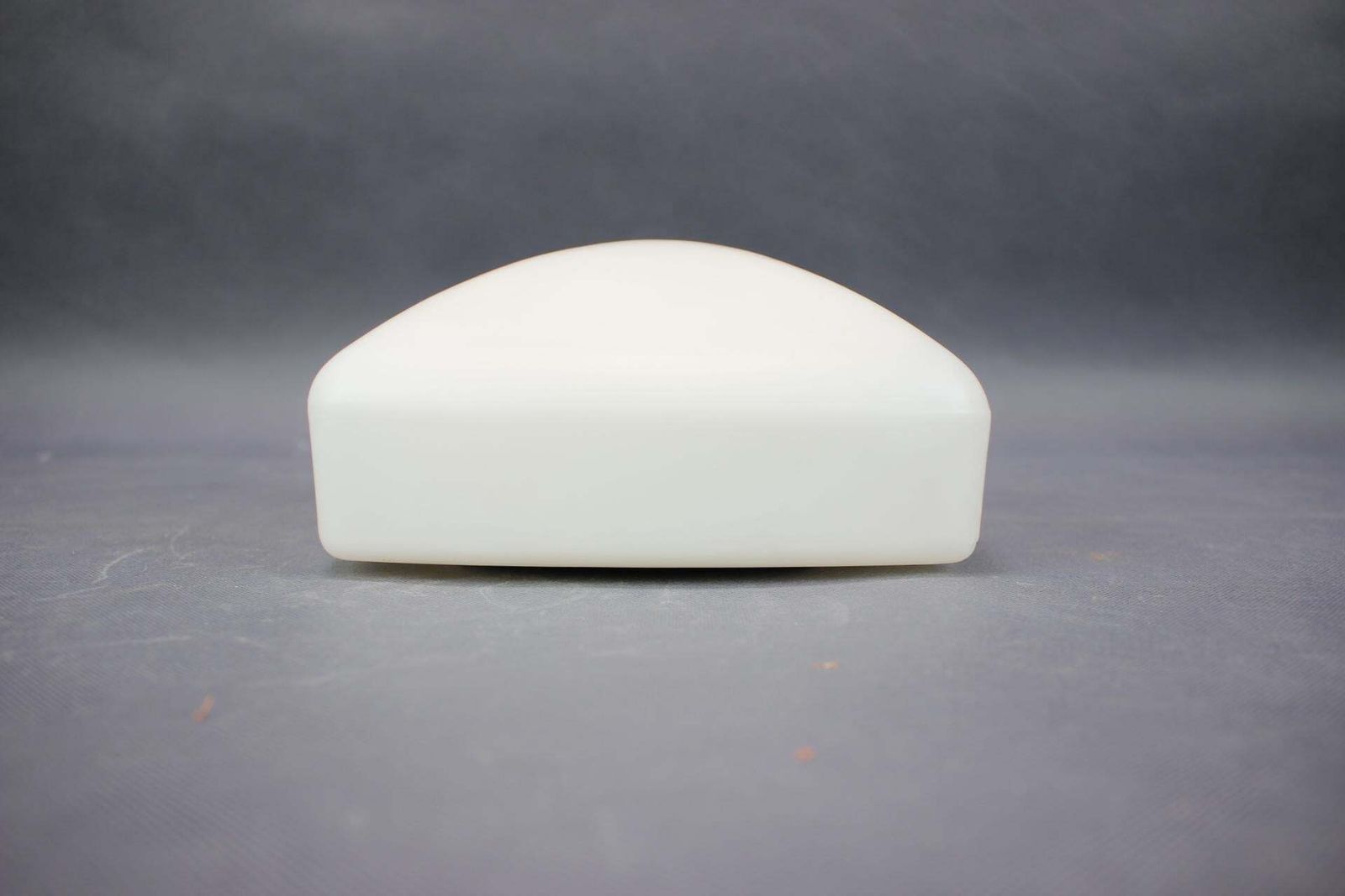 Mid-Century Tsjechoslowaakse melkglazen plafondlamp, jaren 1960 photo for sale