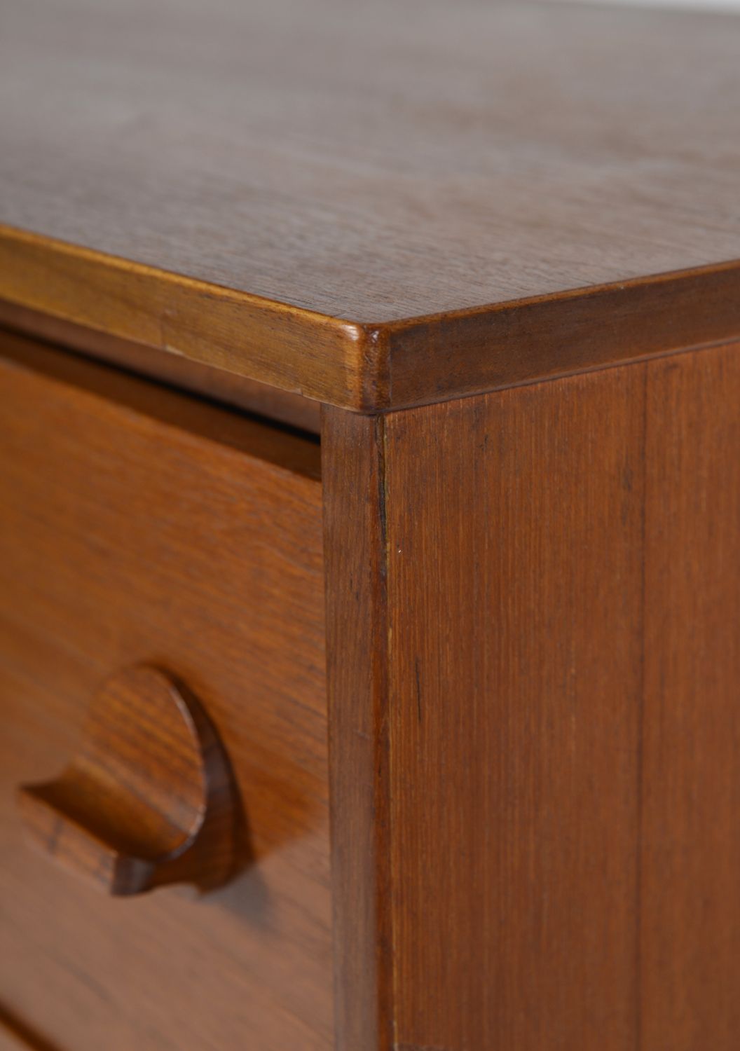 photo vintage Midcentury 1960s Teak Tallboy Chest Of Drawers Stag Cantata Range By Ronald Carter