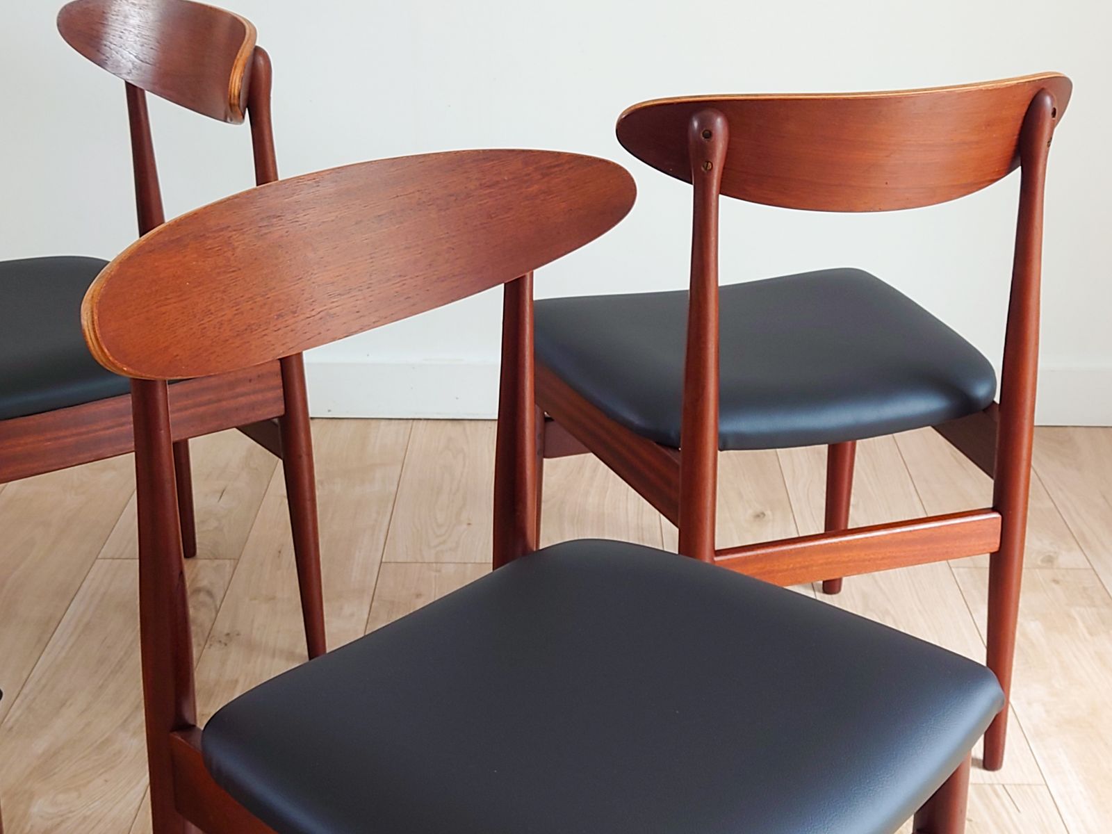 Mid Century Retro Jentique Dining Chairs photo 425.0