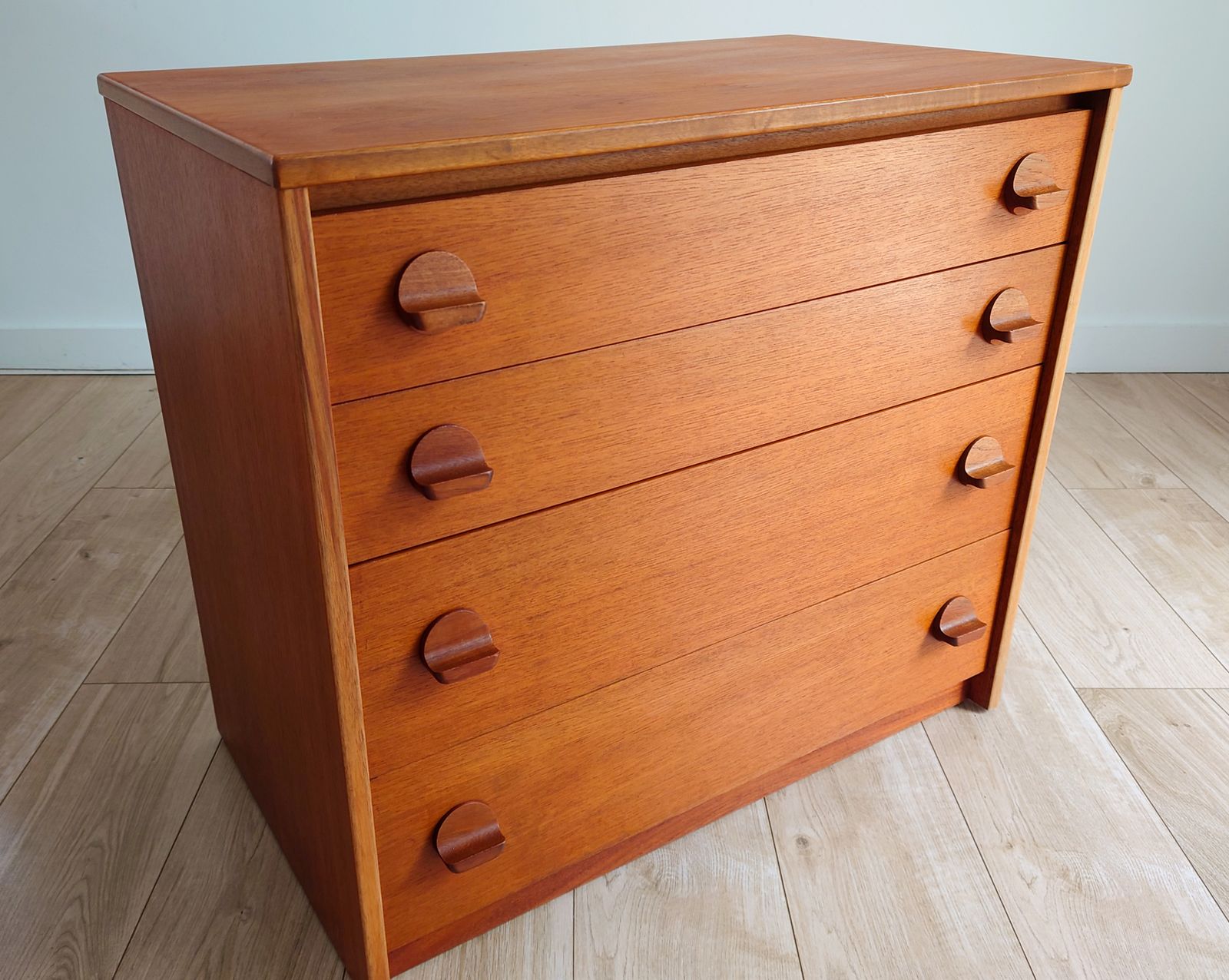 Mid Century Retro Stag Cantata Chest Of Drawers By John And Sylvia Reid photo 365.0