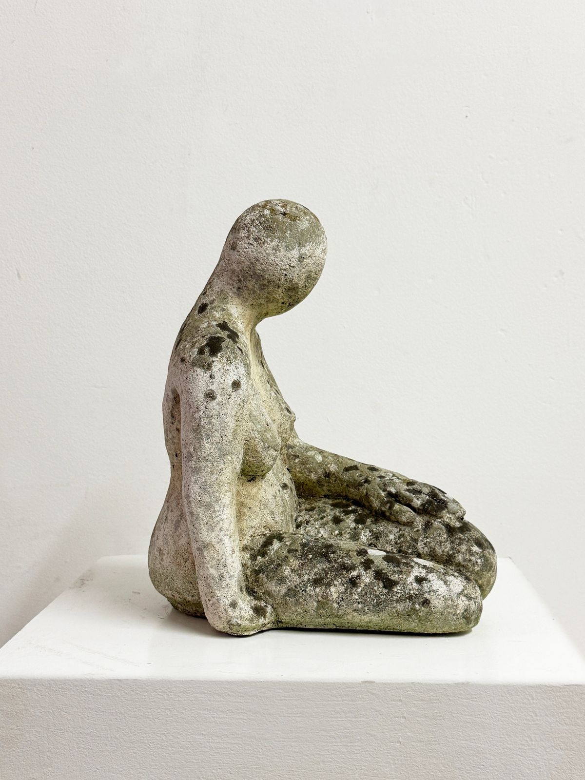 Statue In The Manner Of Henry Moore Signed Weathered Garden Sculpture photo vinterior