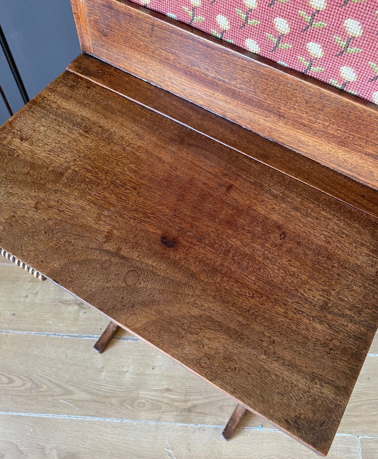 Furniture Regency Mahogany Fire Screen photo