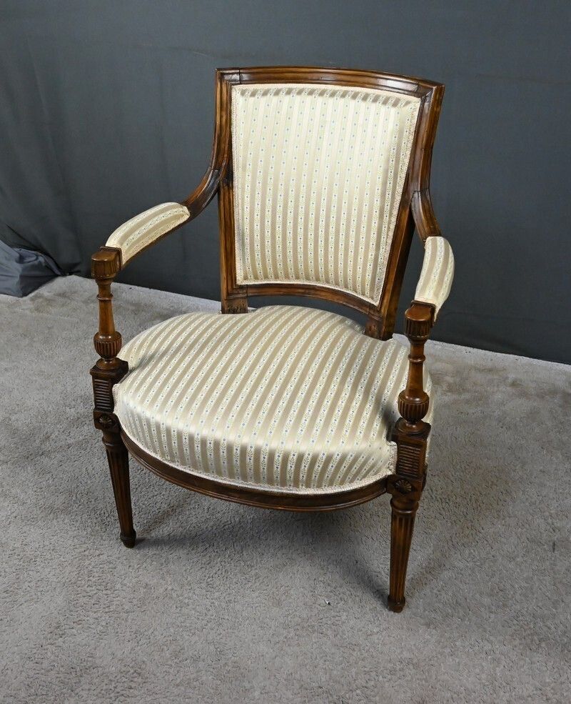 Cabriolet Armchair In Beechwood, Louis XVI Period – Second Half Of The 18th Century photo 1283.0