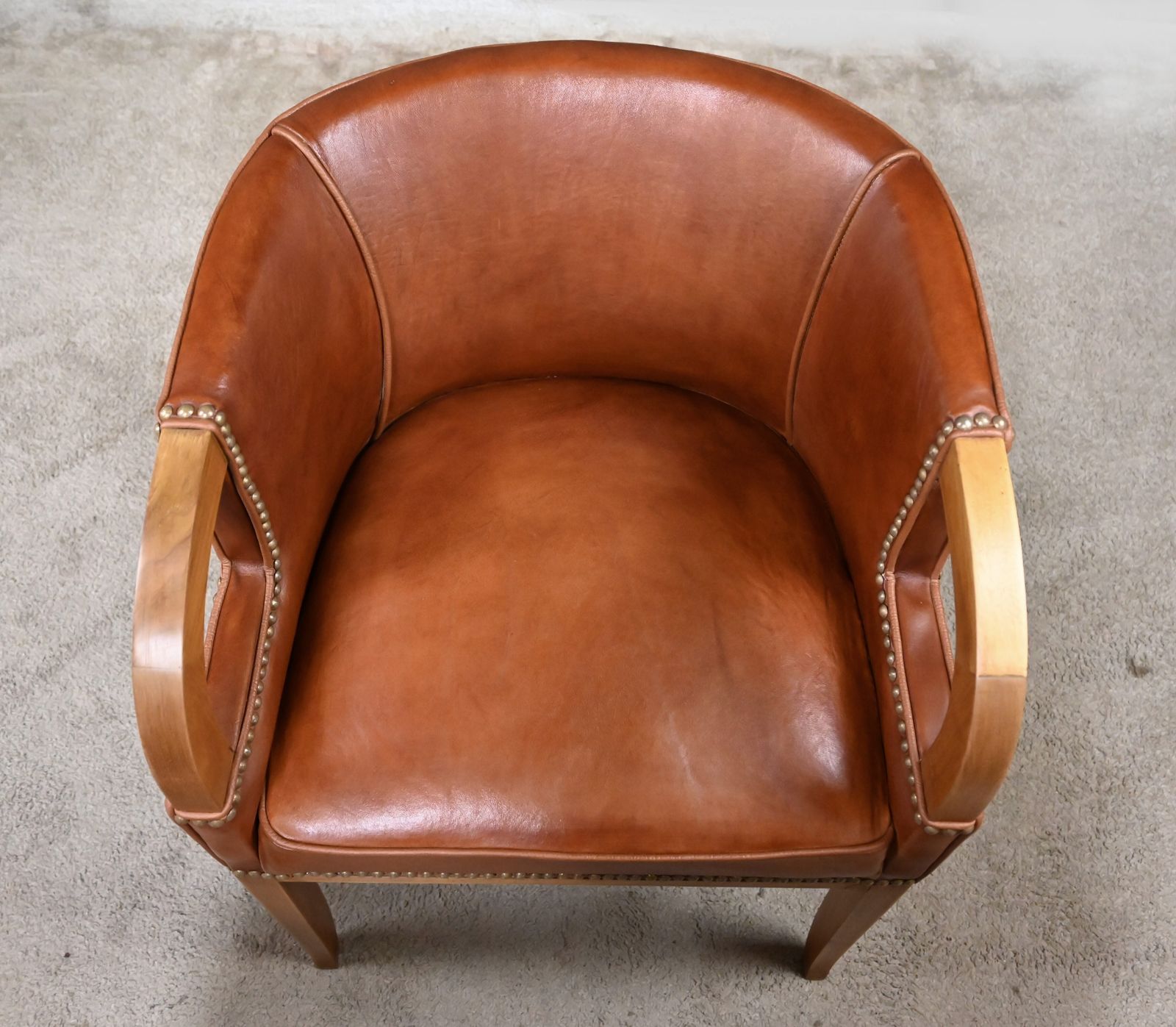 photo vintage Set Of 4 Art Deco Armchairs In Walnut & Leather – 1940
