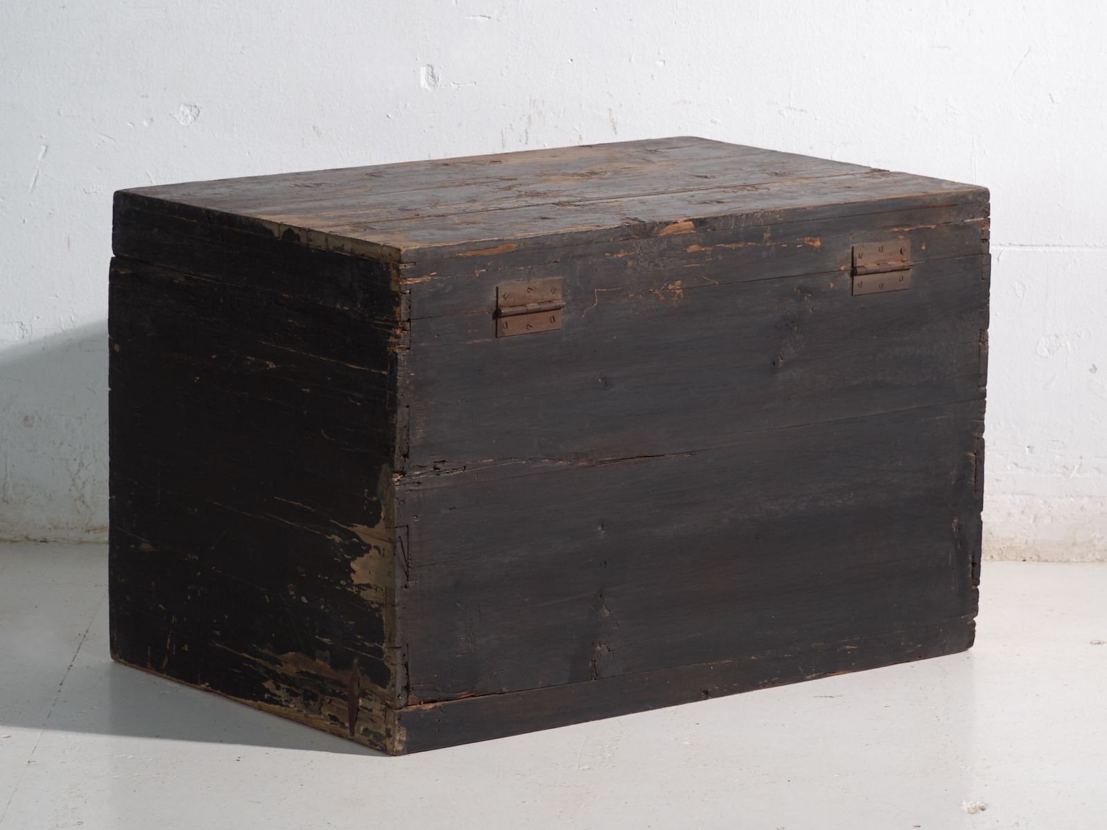 Antique Painted Trunk In Pine Wood – China, Circa 1900 photo buy
