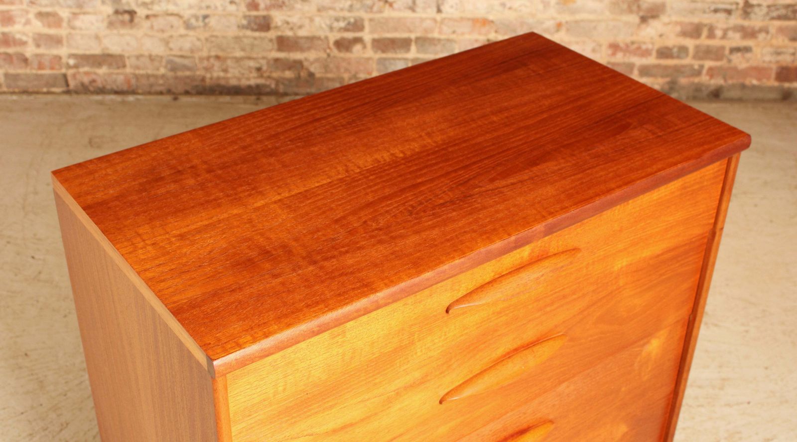 Mid Century Teak Chest Of 4 Drawers On Casters By Austinsuite, Circa 1960s photo buy